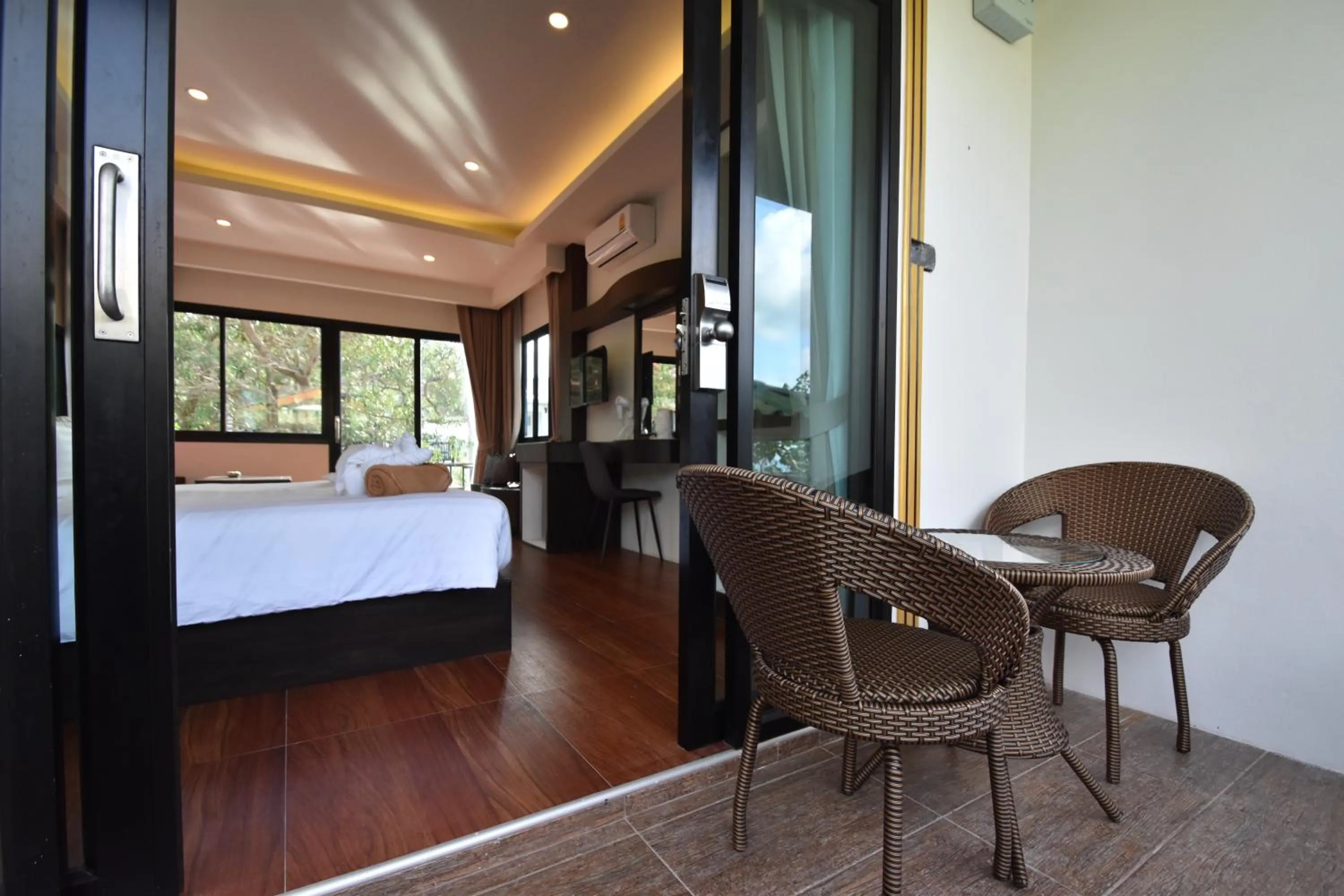 Balcony/Terrace in Simple Life Cliff View Resort