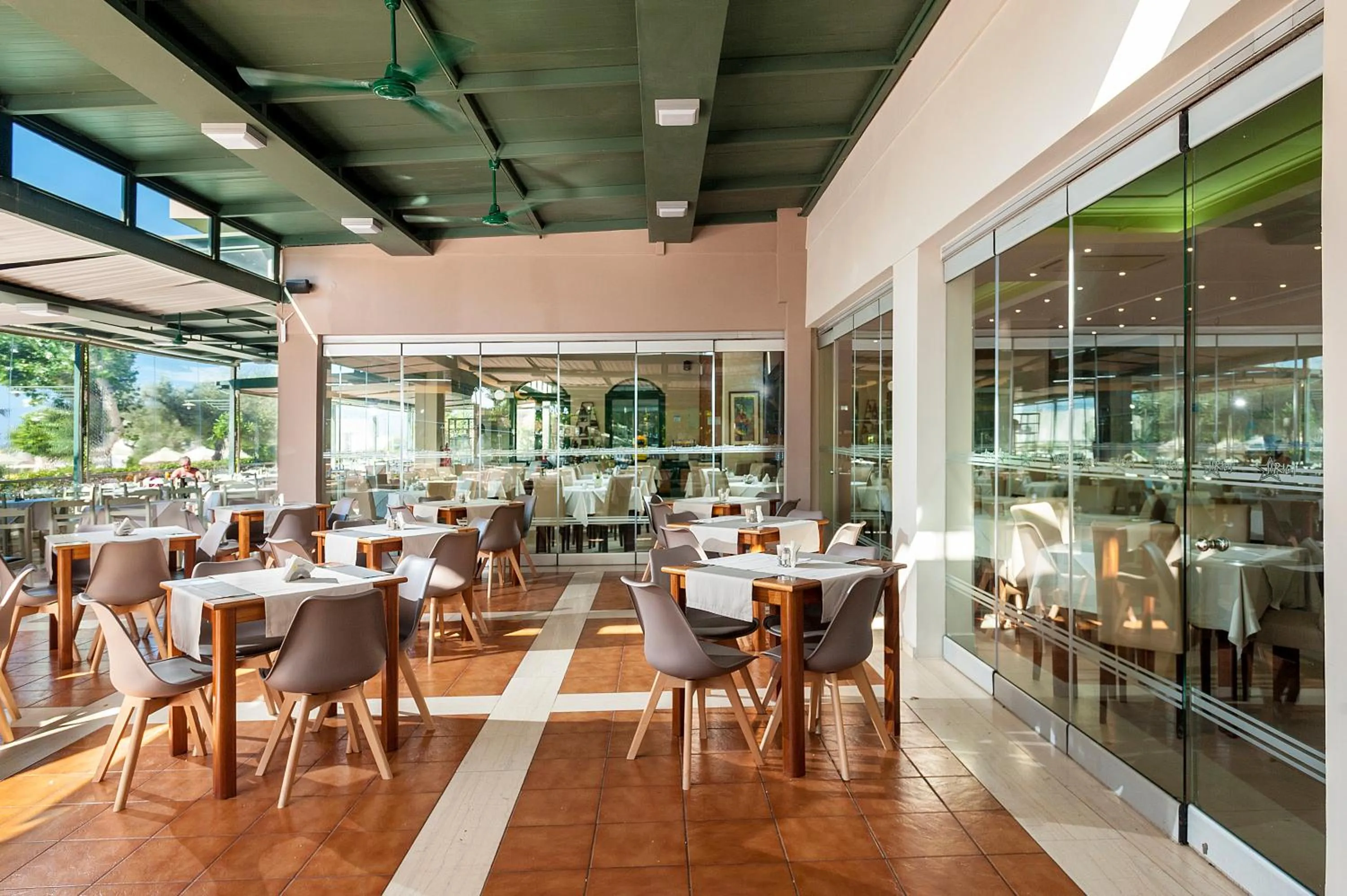 Restaurant/places to eat in Sirios Village Hotel & Bungalows - All Inclusive