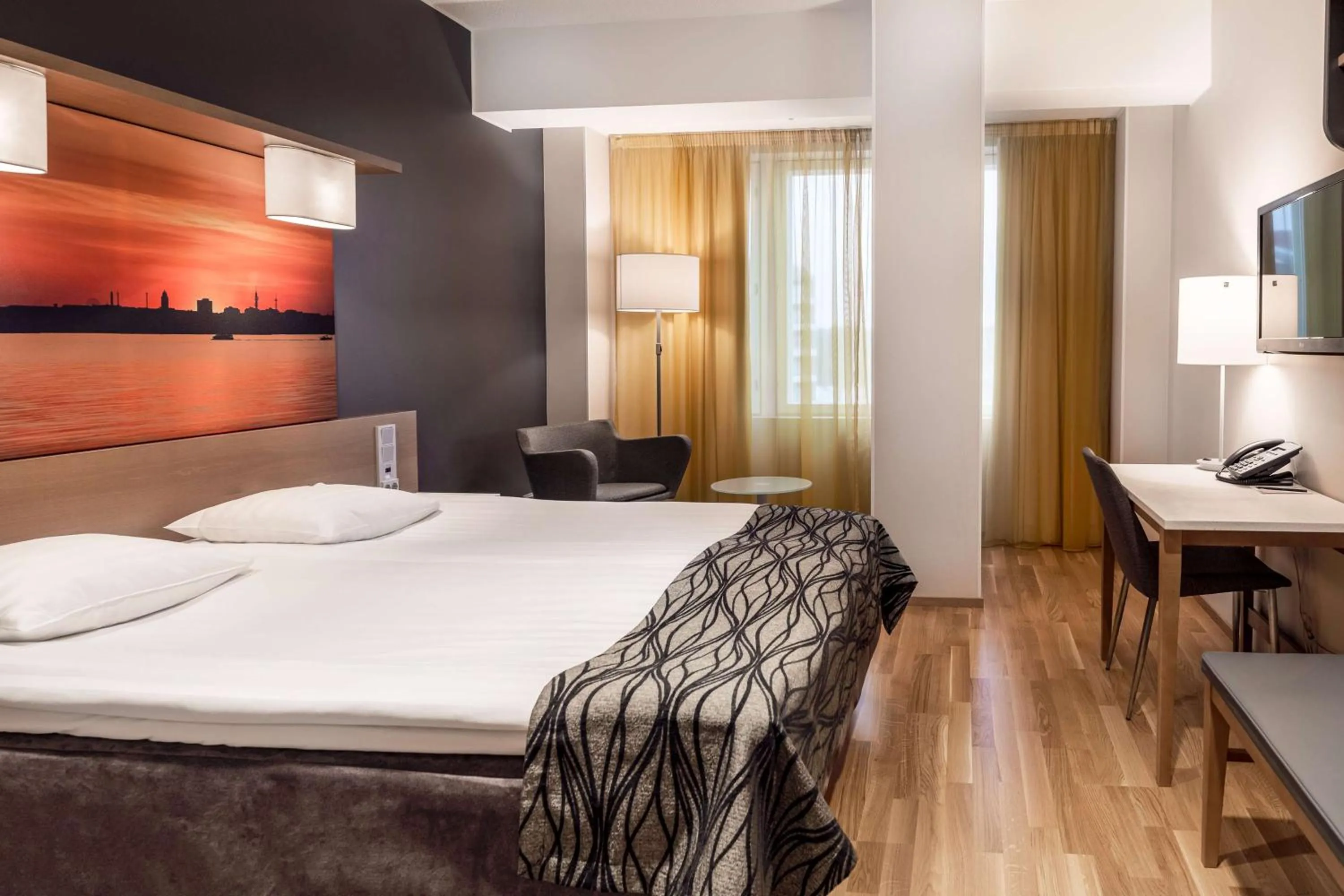 Bedroom, Bed in Scandic Meilahti