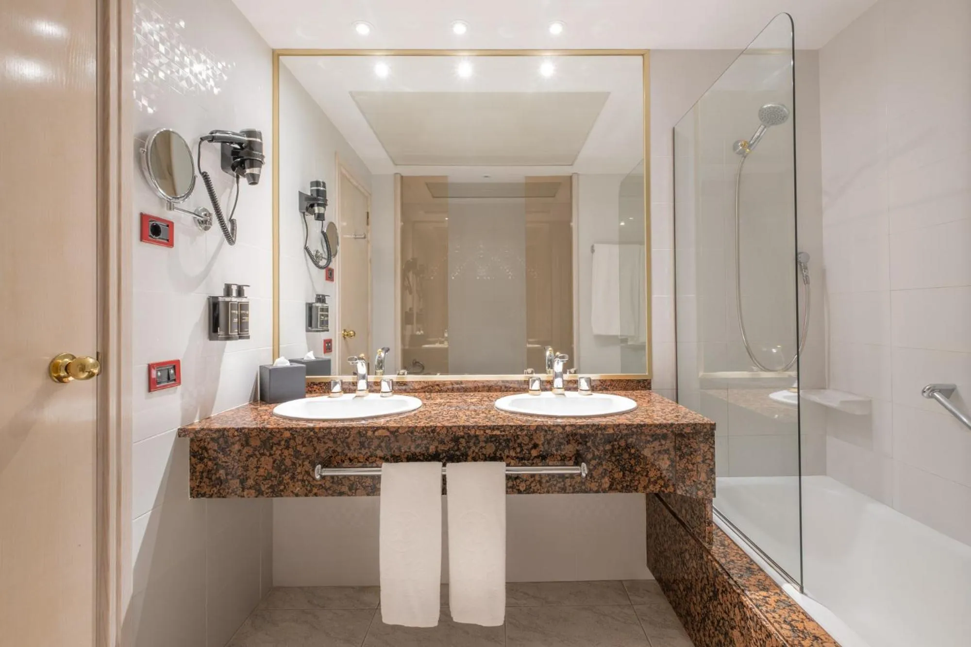 Bathroom in Exe Boston