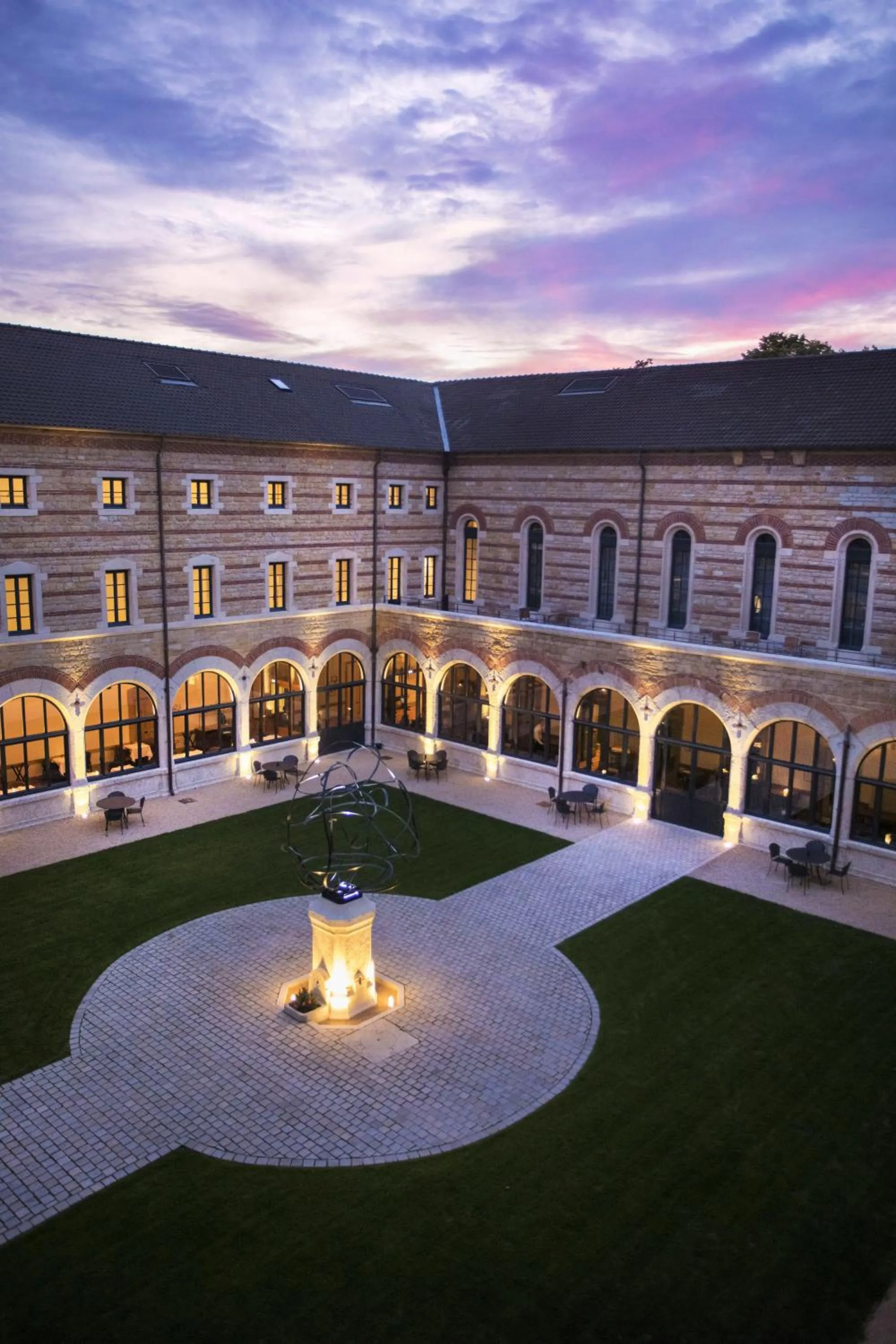 Property building in Fourvière Hôtel