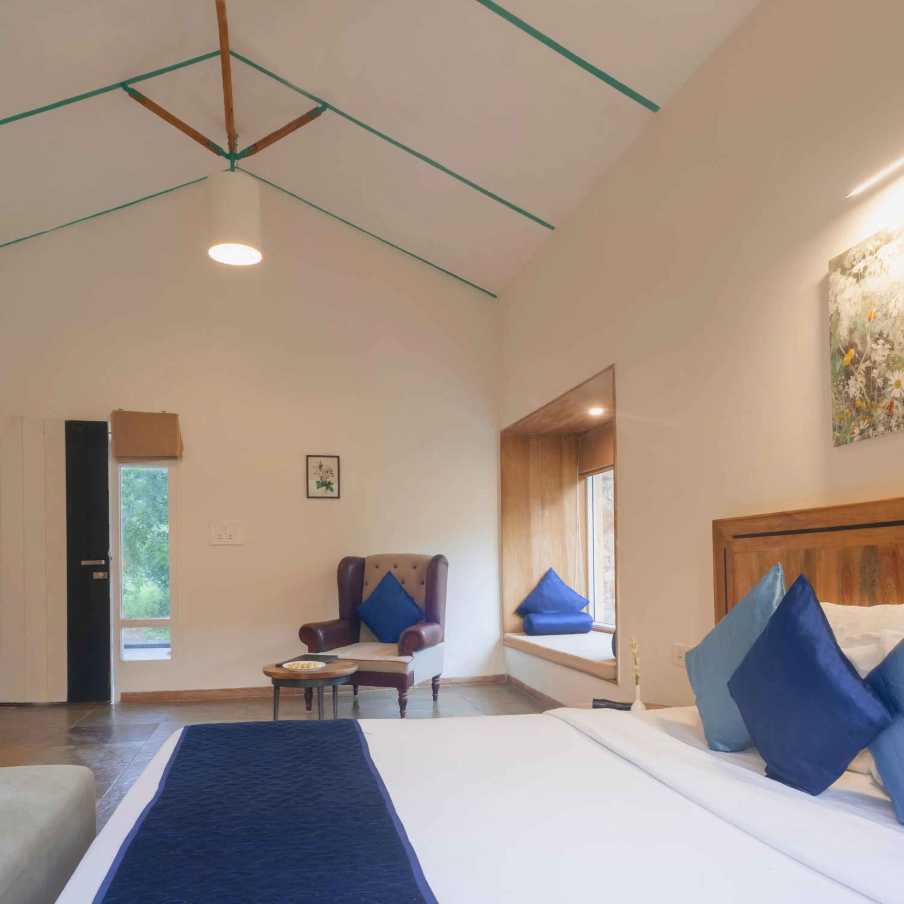 Bed in Trees N Tigers Luxury Wildlife Lodge