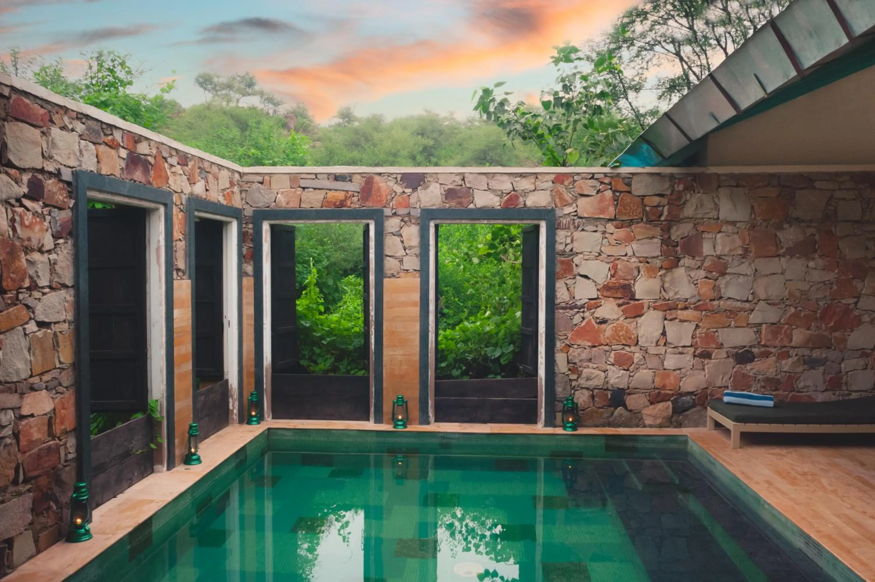 Swimming pool in Trees N Tigers Luxury Wildlife Lodge