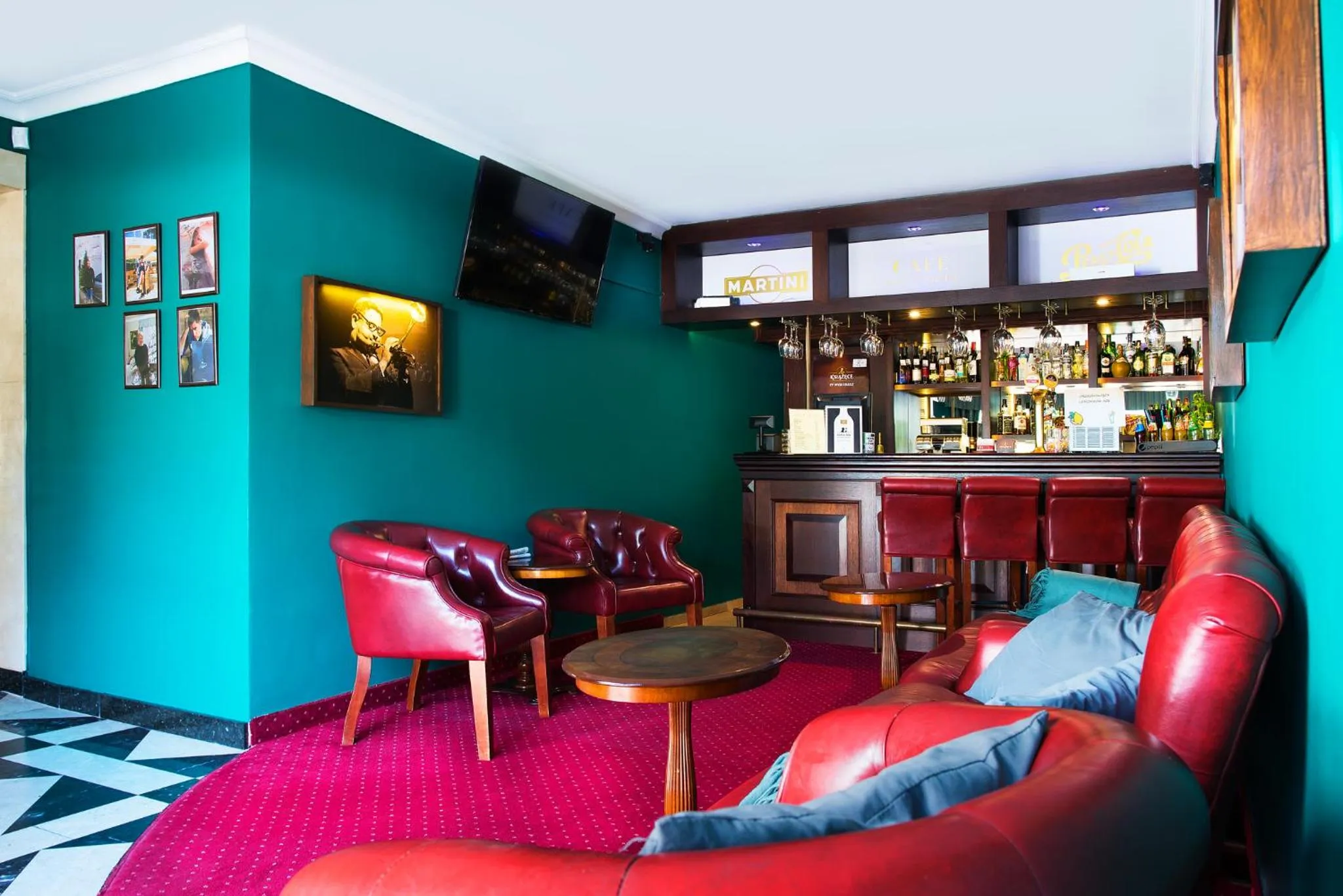 Lounge or bar in Willa Alexander Resort & SPA - caloroczny kryty BASEN