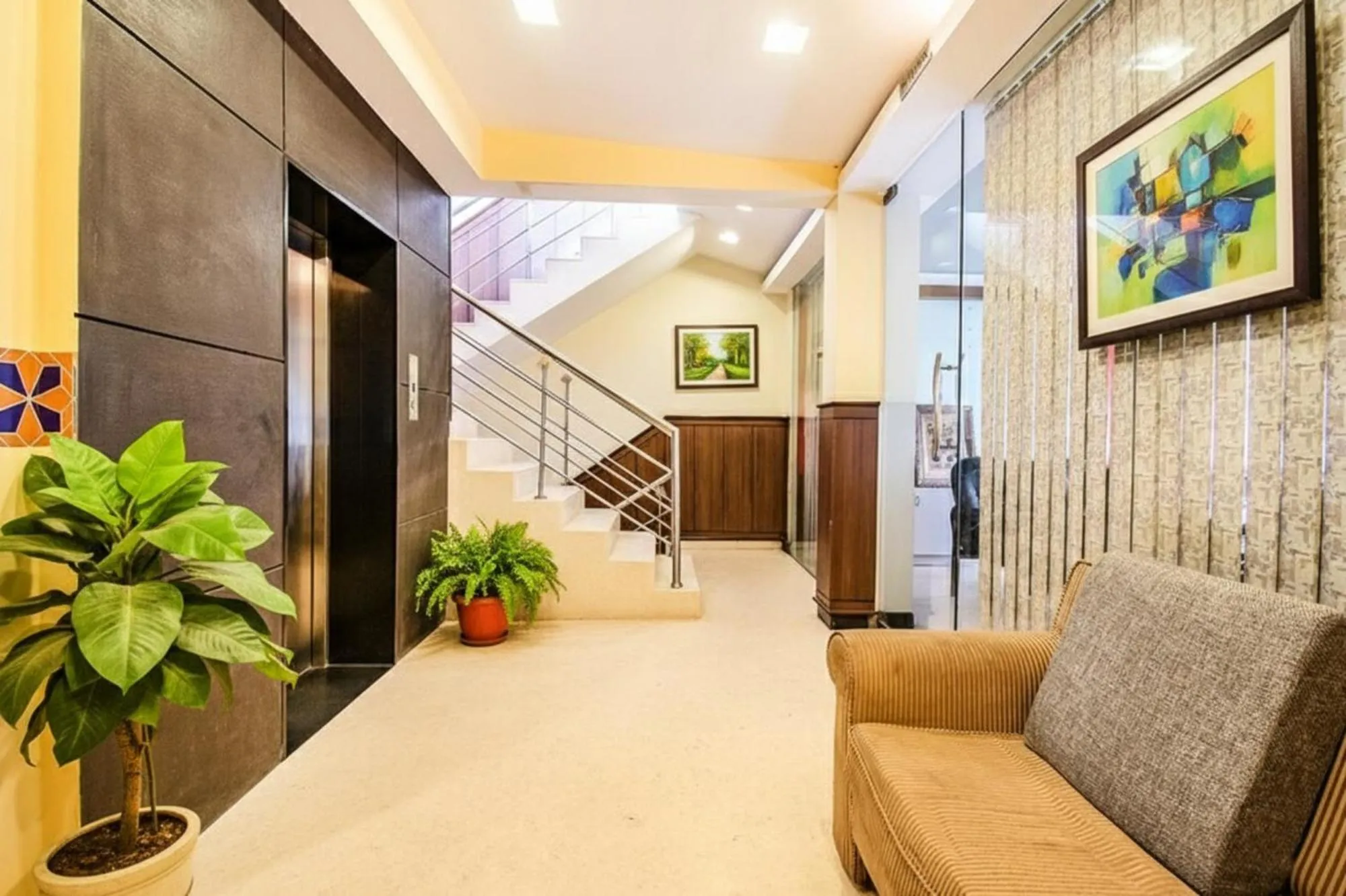 Lobby or reception in FabExpress Oriental Suites III - BTM Mico Layout