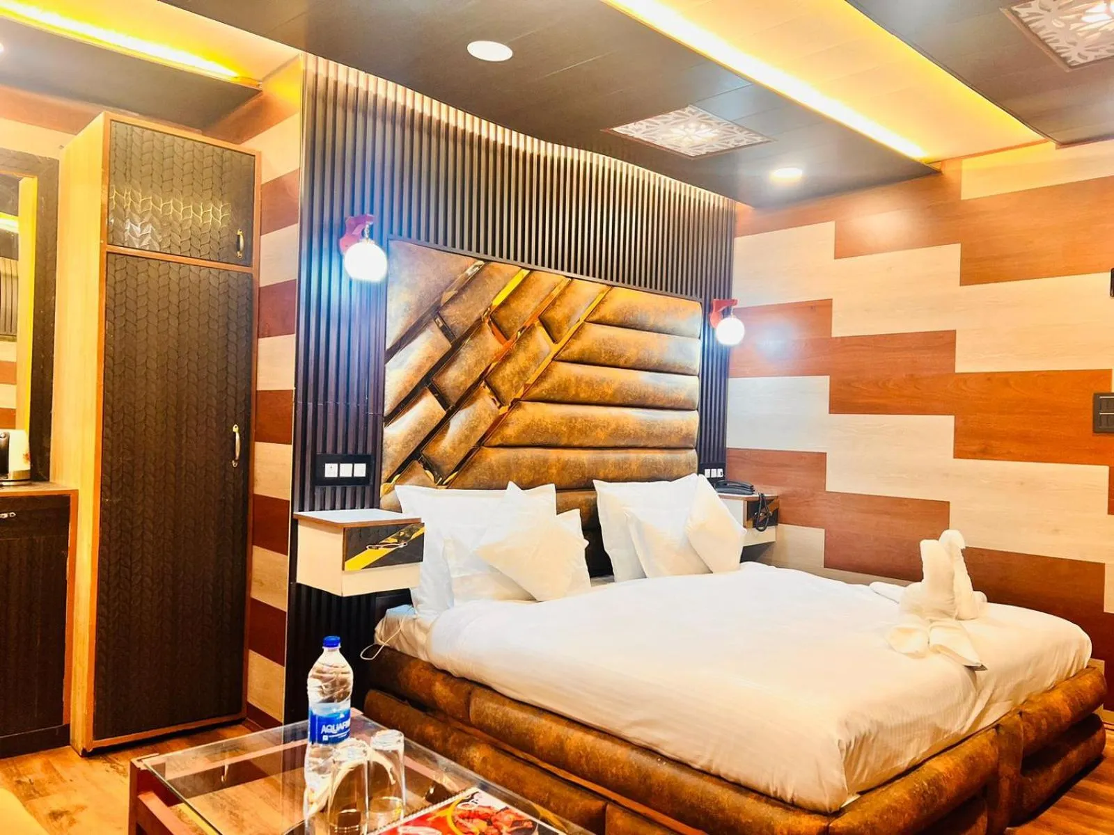 Bedroom, Bed in Pine View Resort