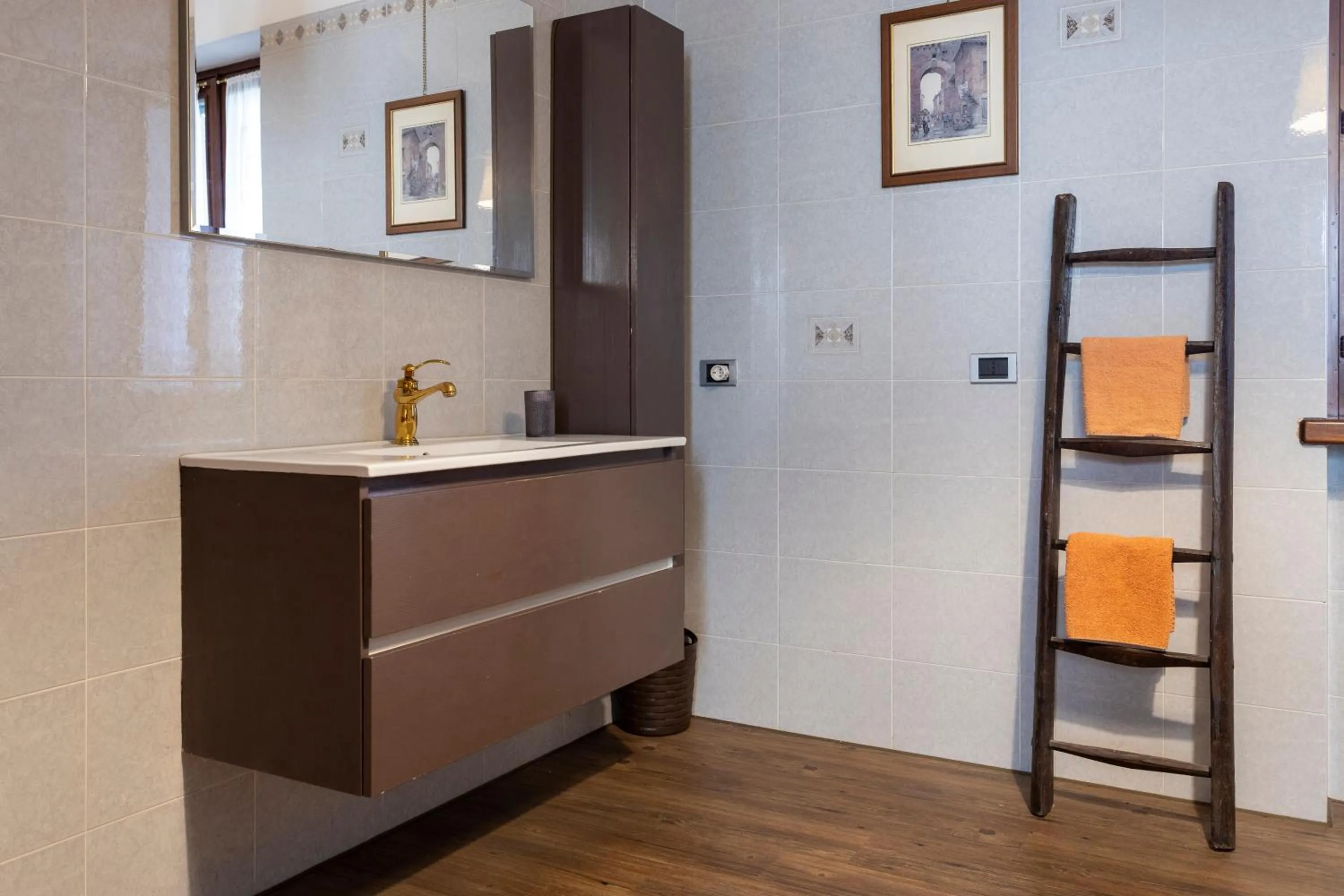Bathroom, Bed in B&B Cascina Baraggione