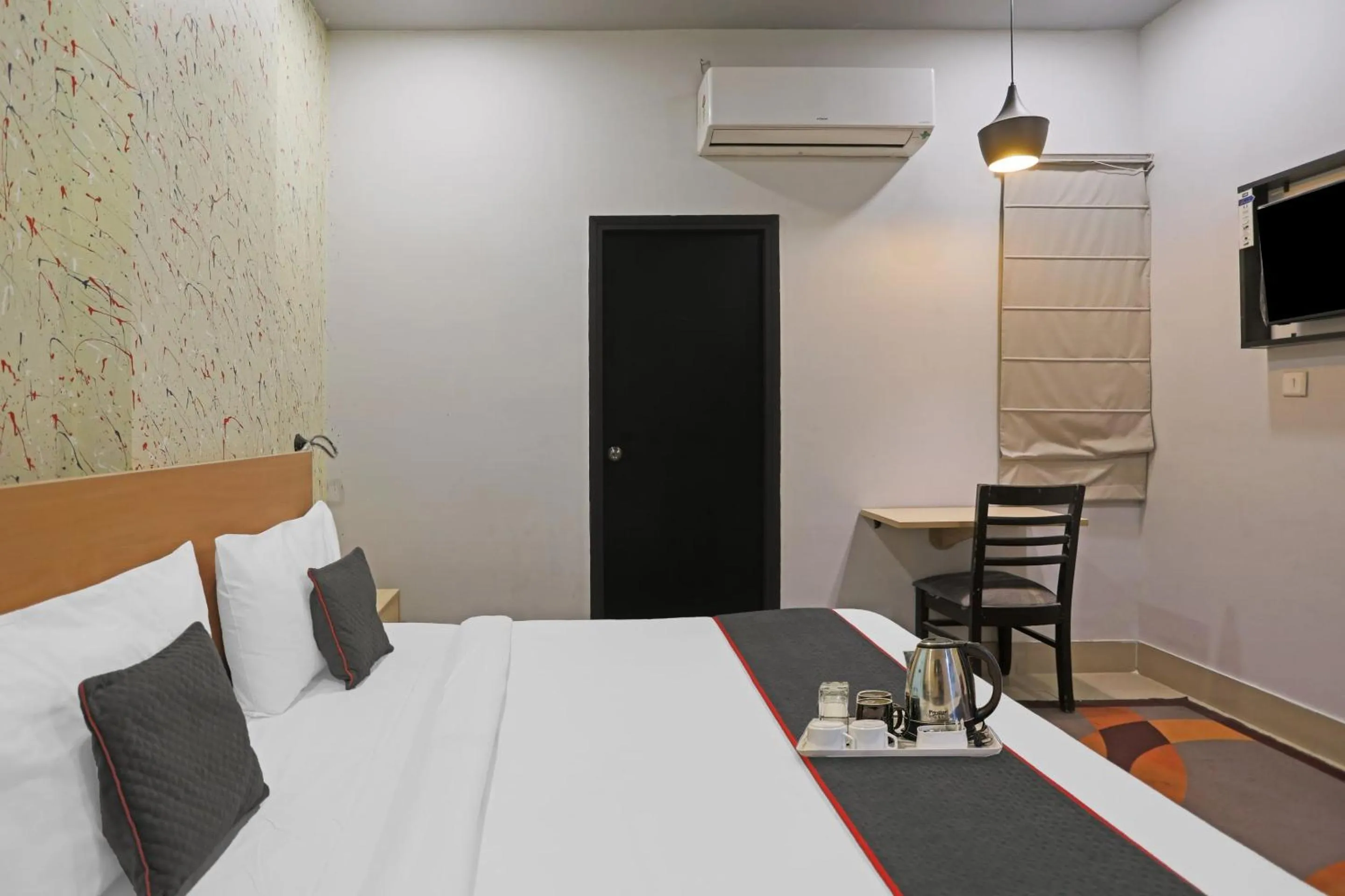 Bed in Super Townhouse Grand Pacific Ocean