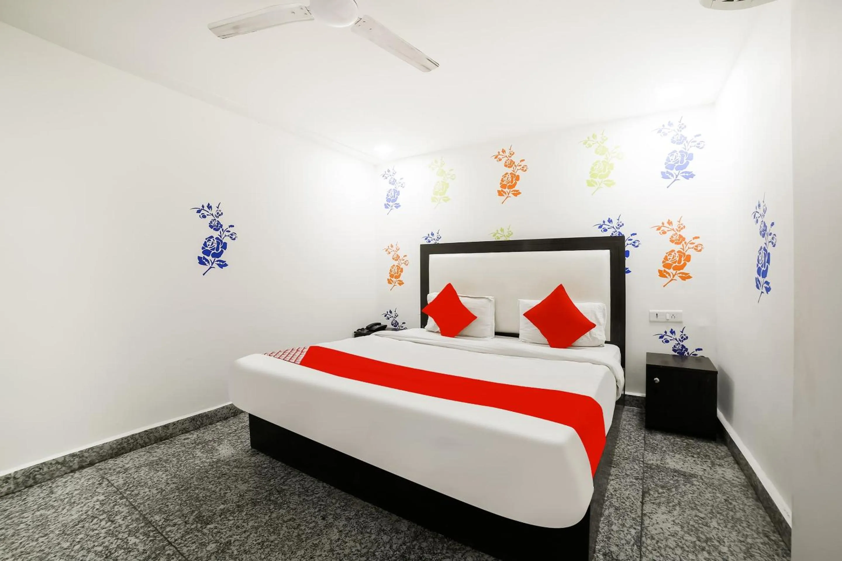 Bed in Hotel O by OYO My Comfortable