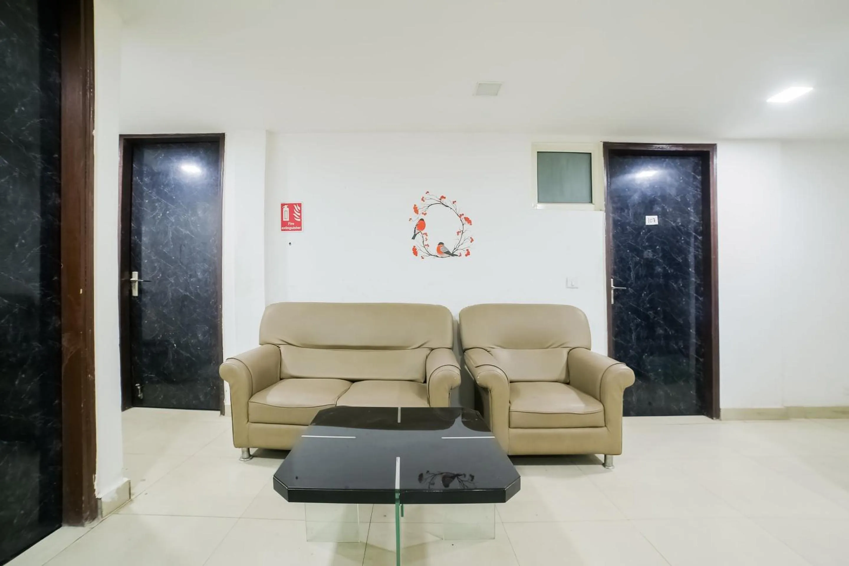 Lobby or reception in Hotel O by OYO My Comfortable