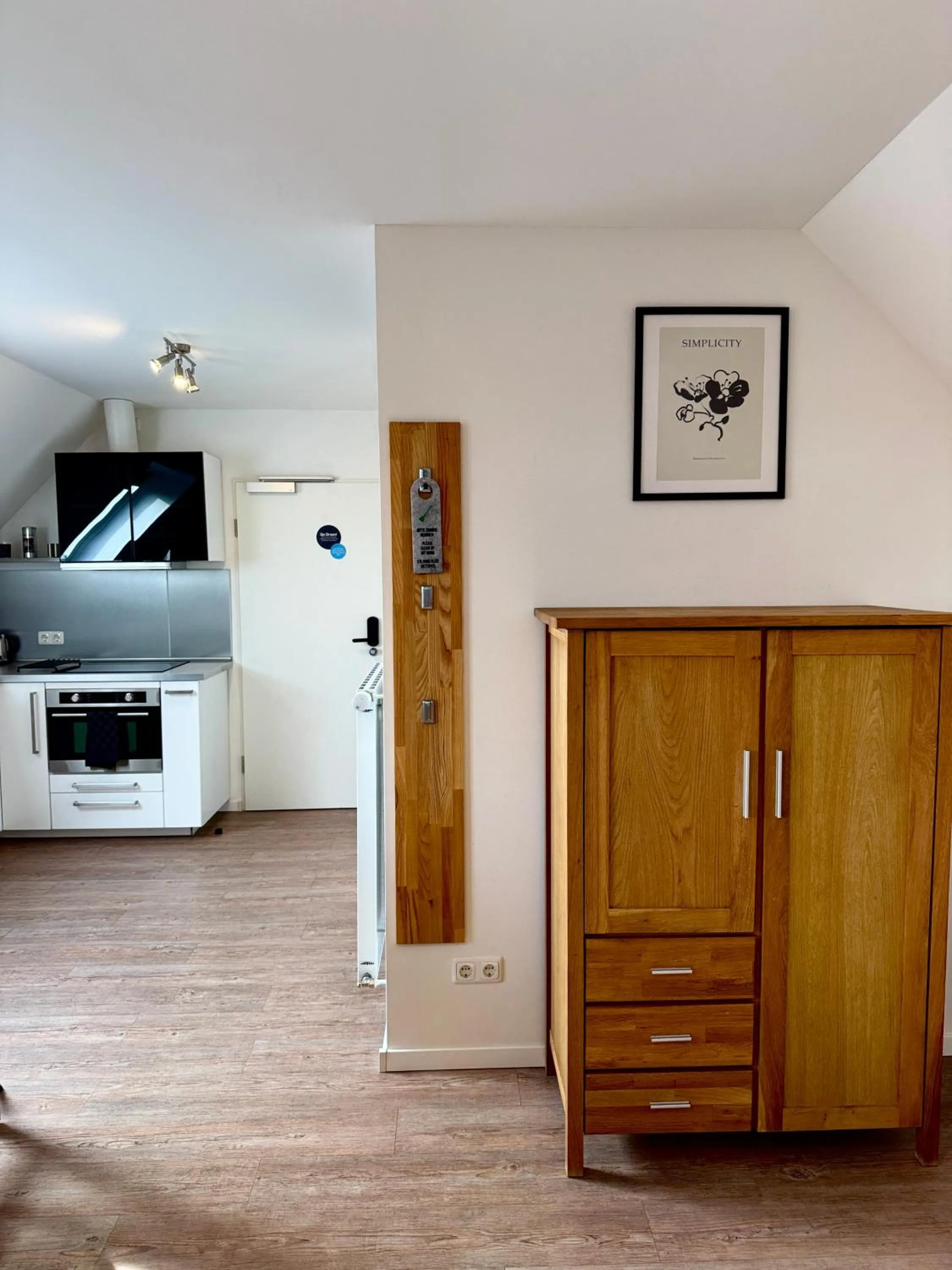 wardrobe in Aparthotel Pumpengasse