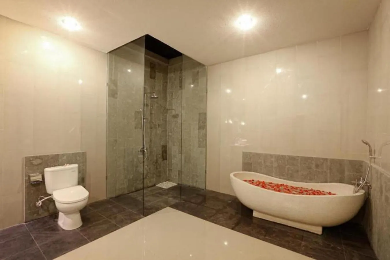 Bath in Asri Sari Ubud Resort