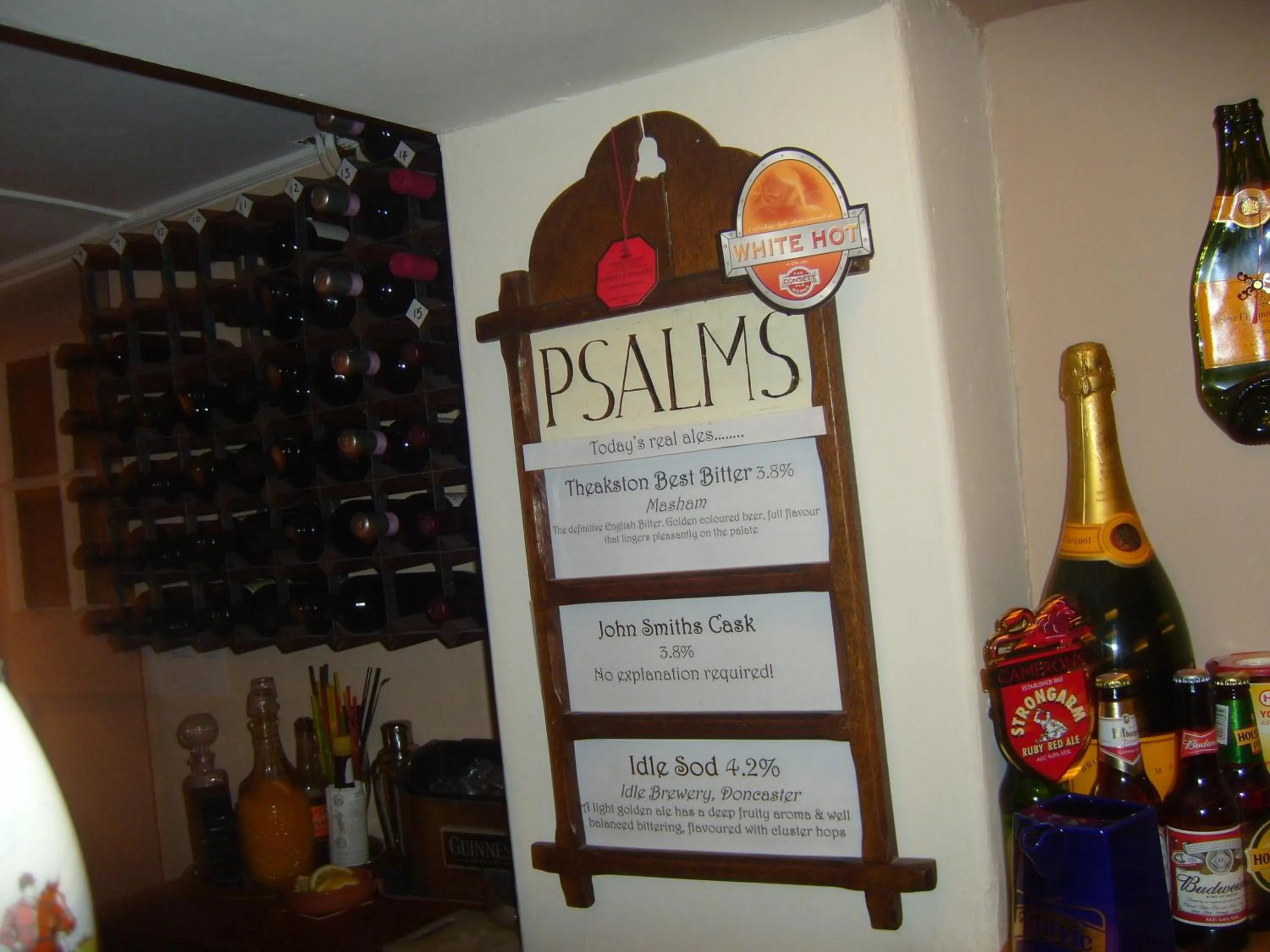 Alcoholic drinks in Old Oak Tree