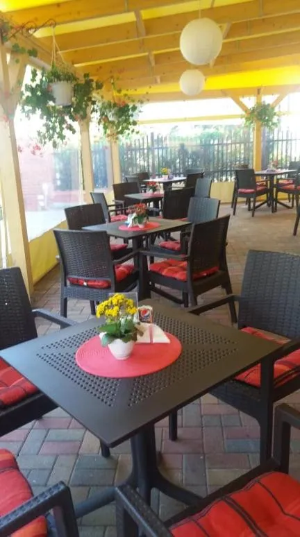 Restaurant/places to eat in Posejdon