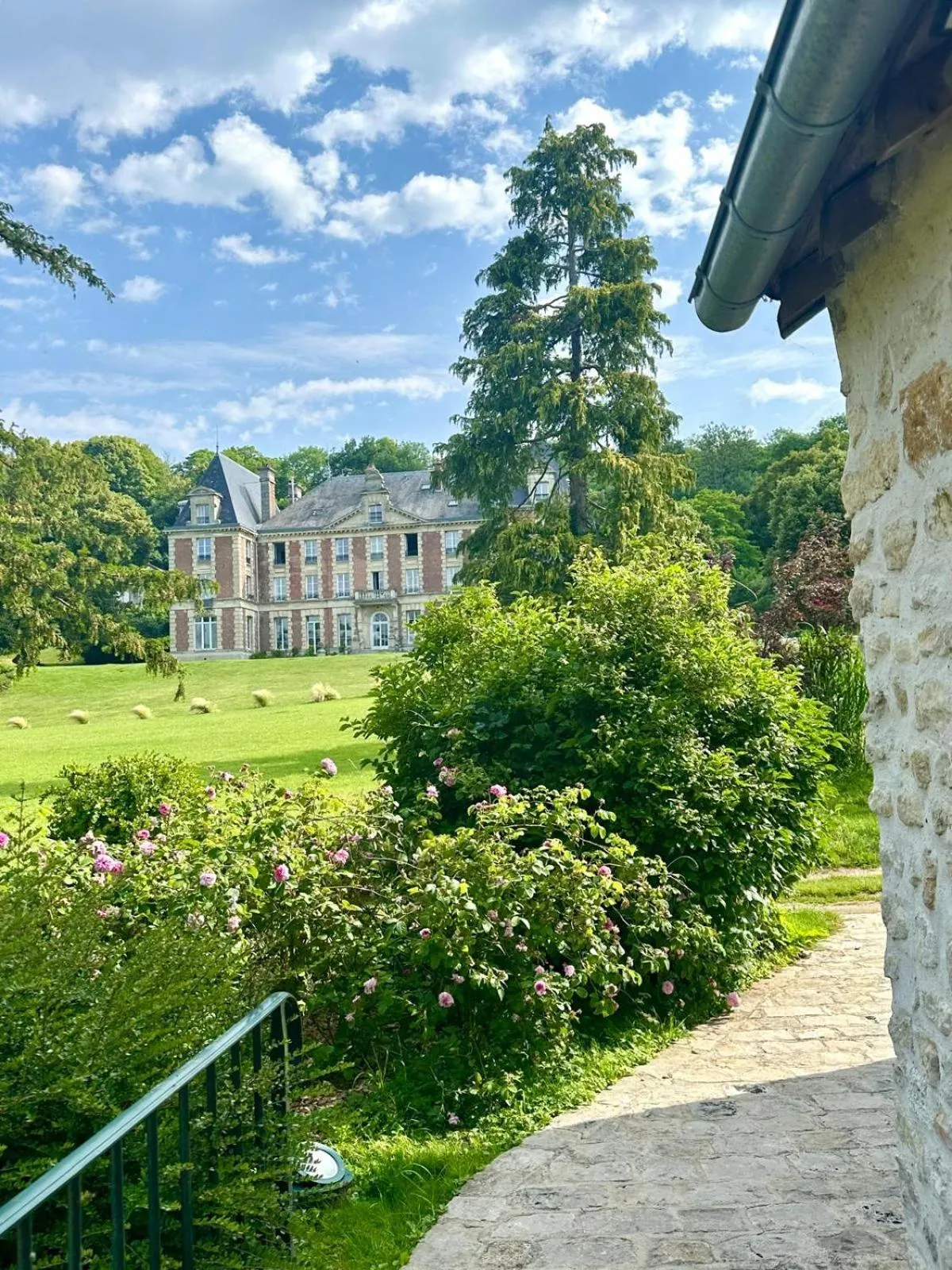 Property building in Château De La Bûcherie