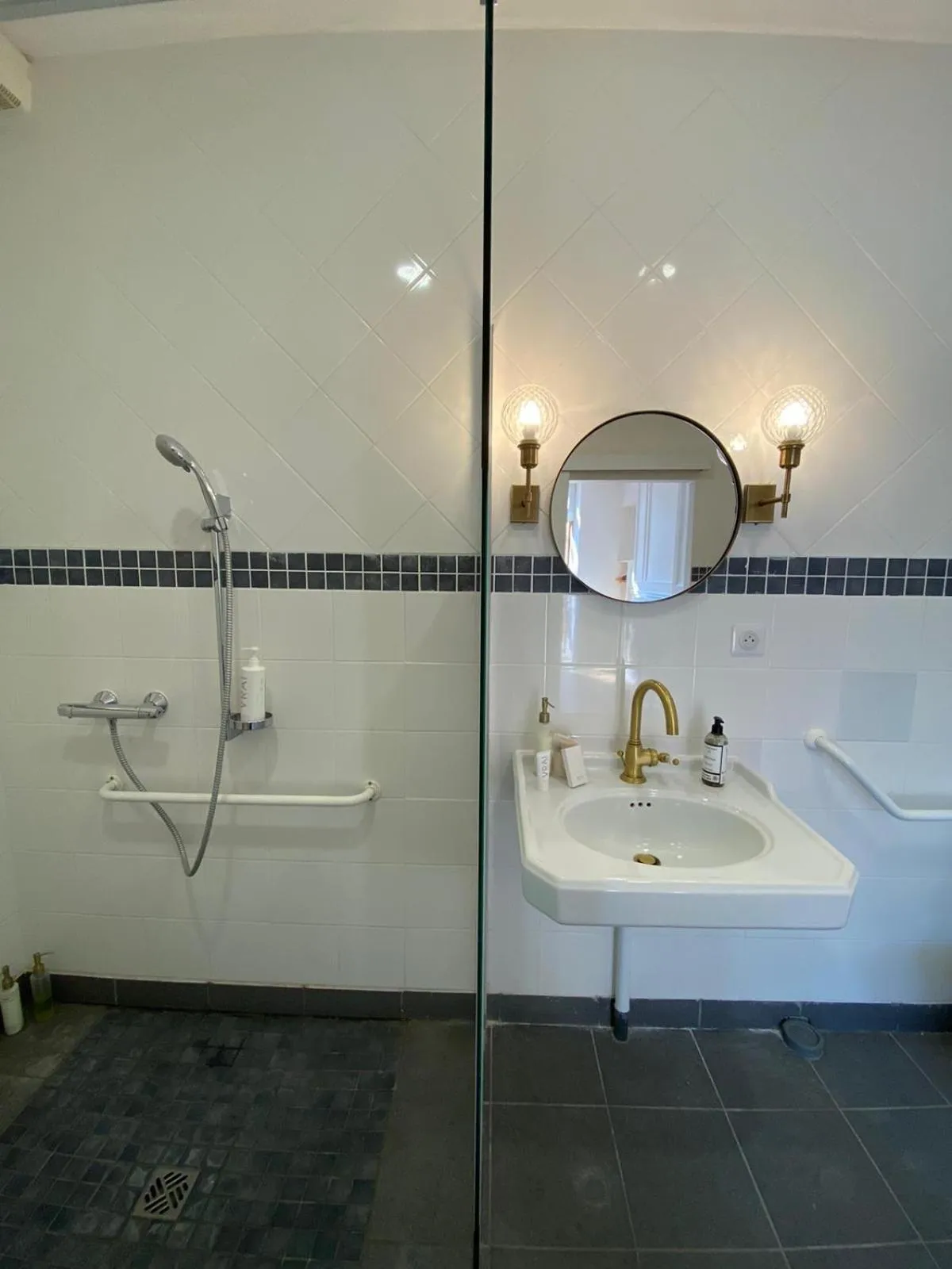 Shower in Château De La Bûcherie