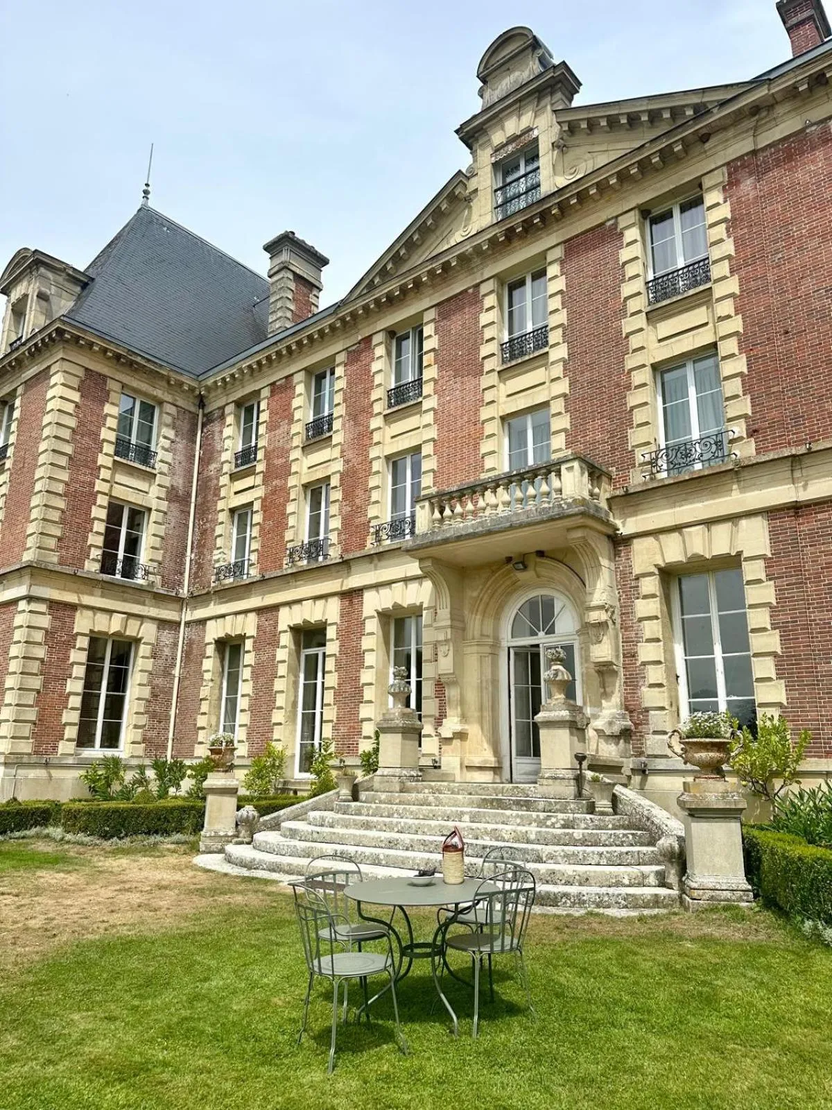 Property building in Château De La Bûcherie