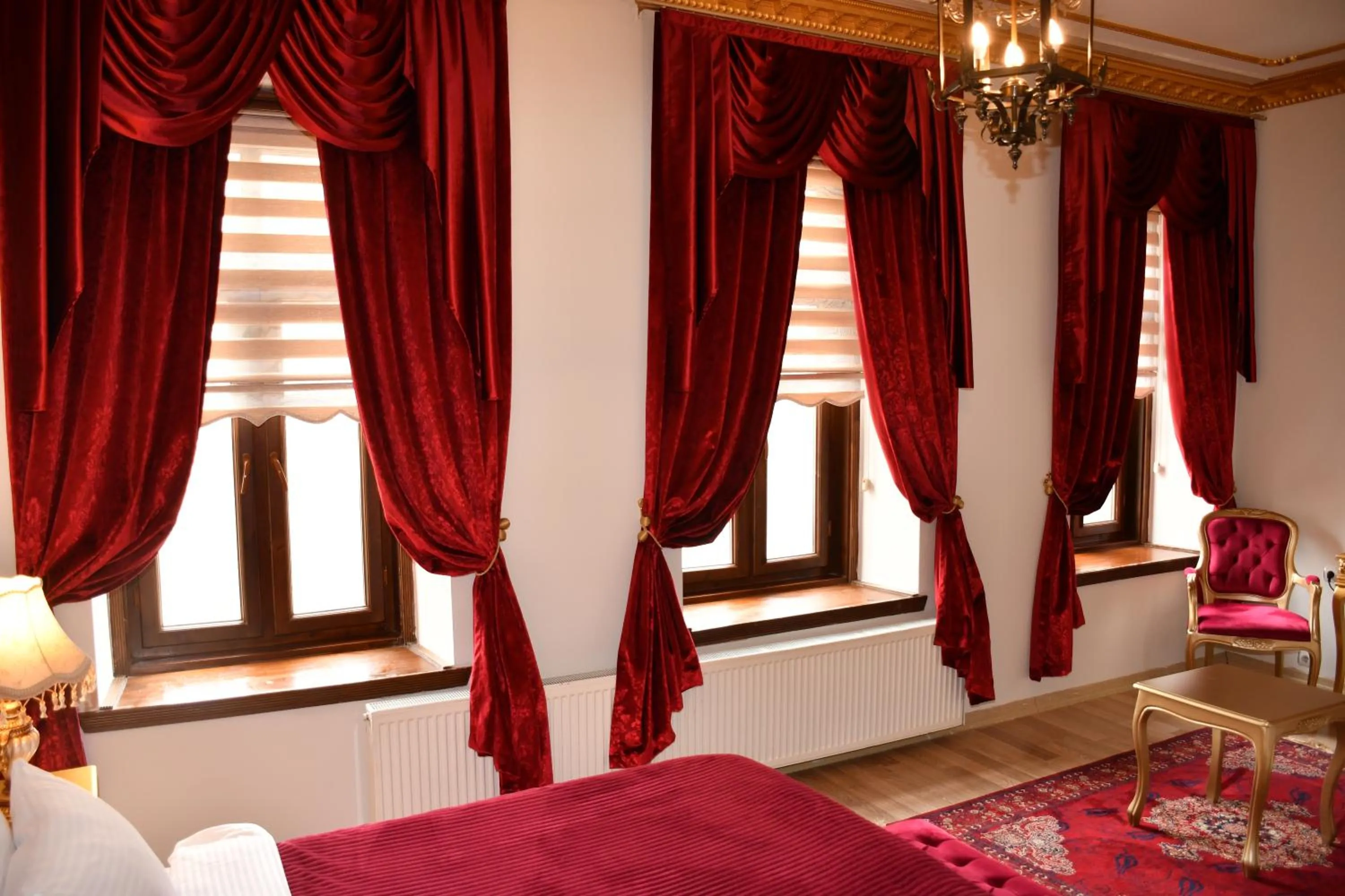 Photo of the whole room in Katerina Palace 1877