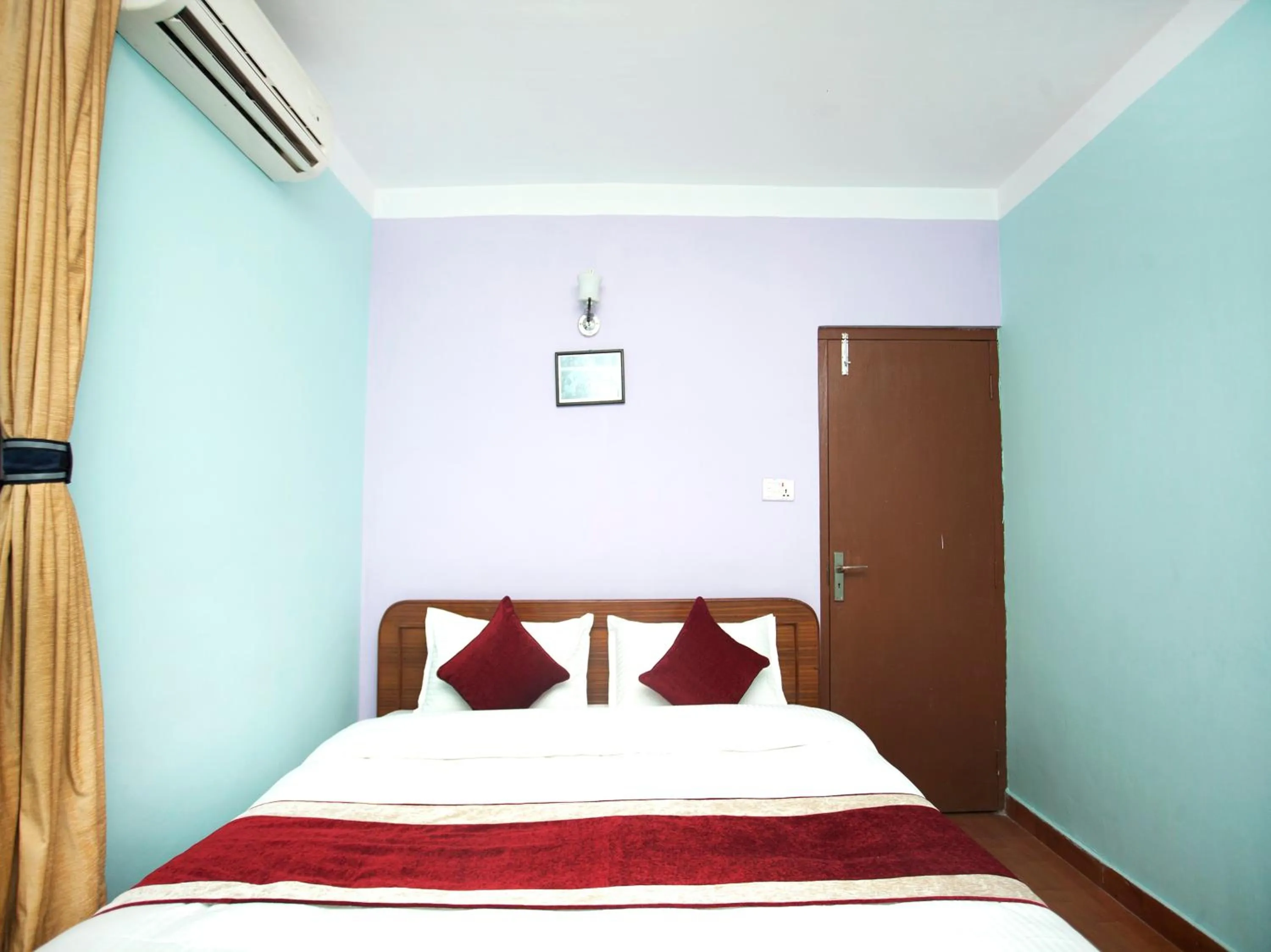 Bedroom in Allied Hotel