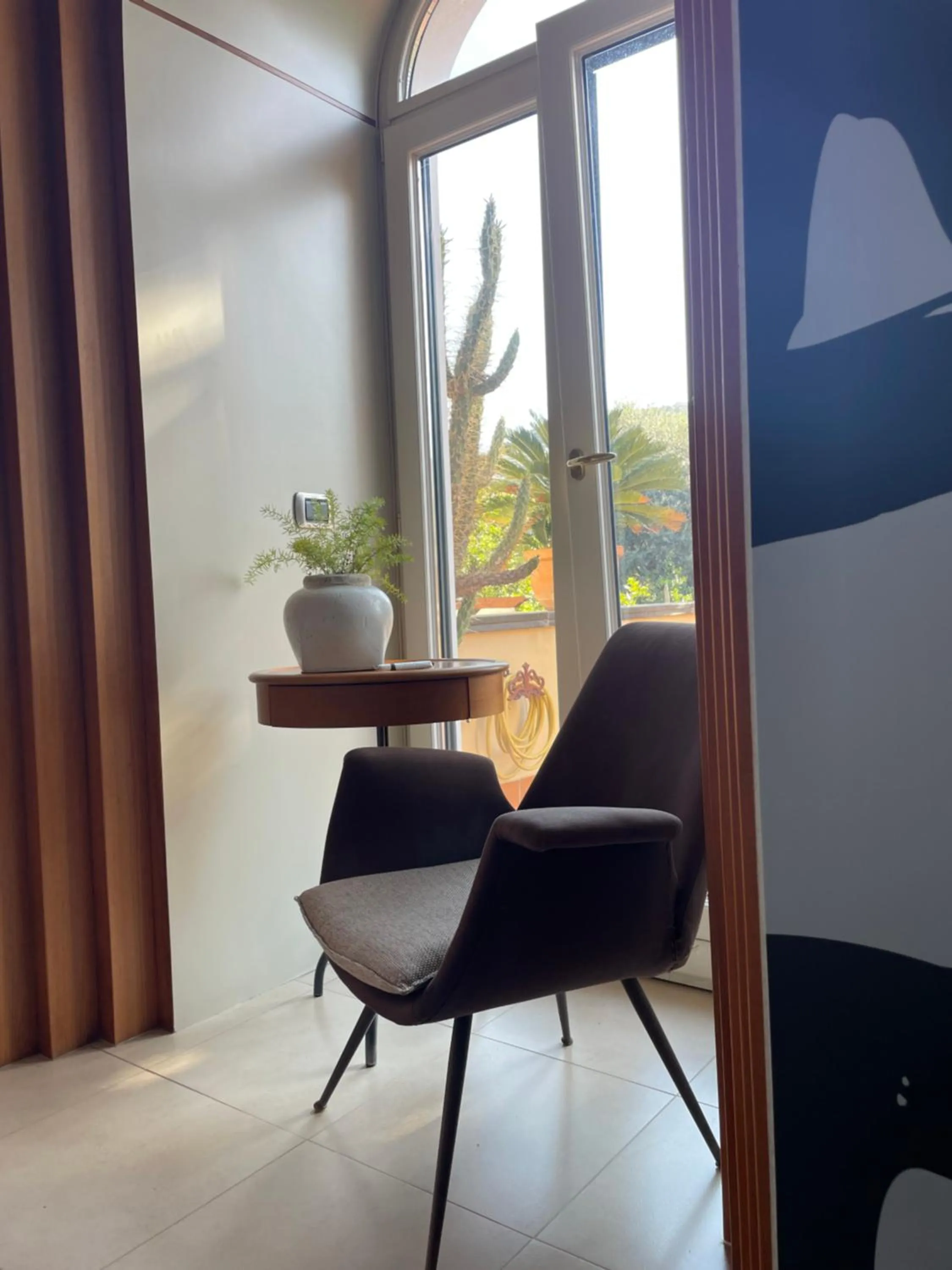 Seating area in Domus Felix