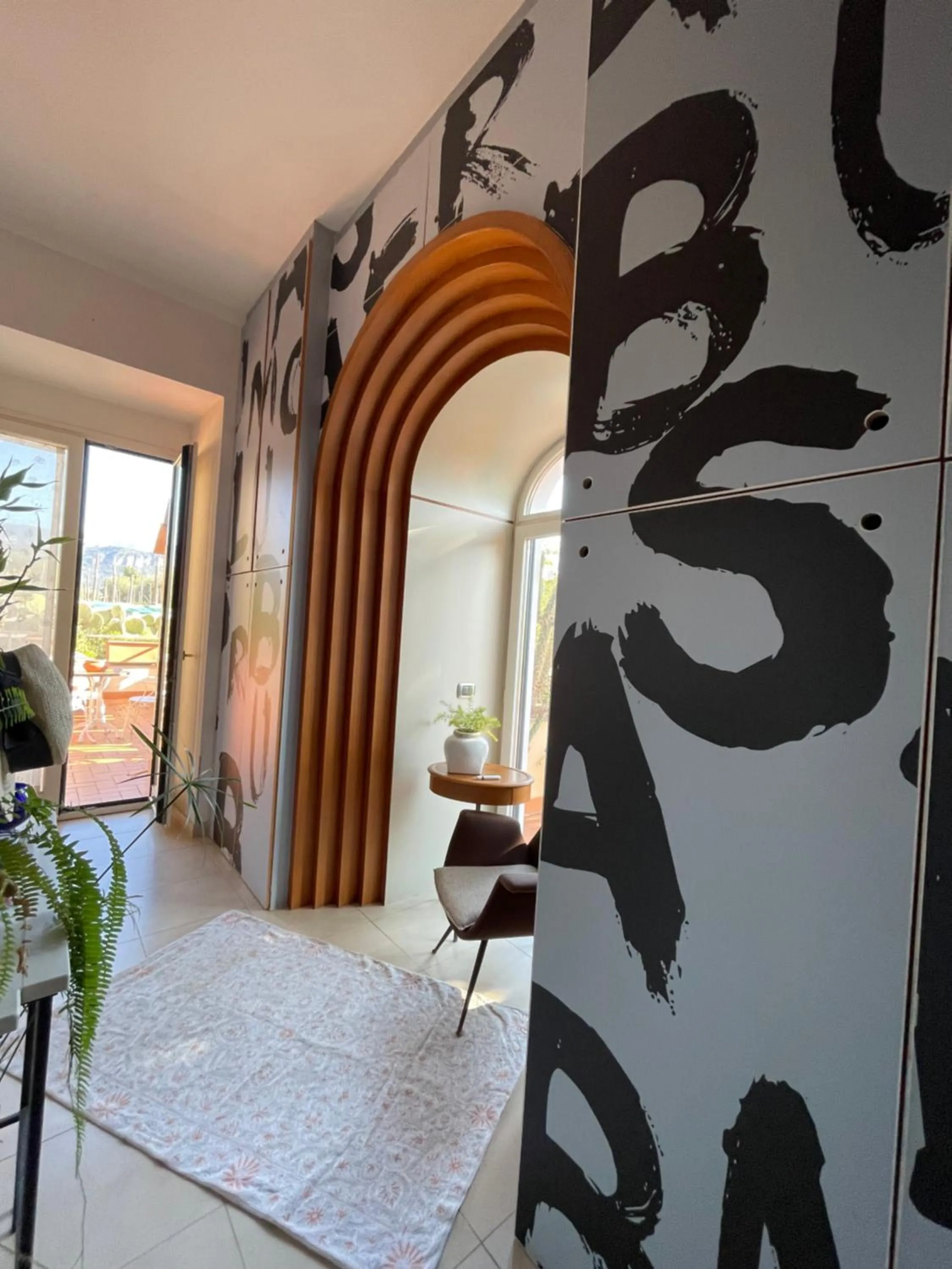 Seating area in Domus Felix