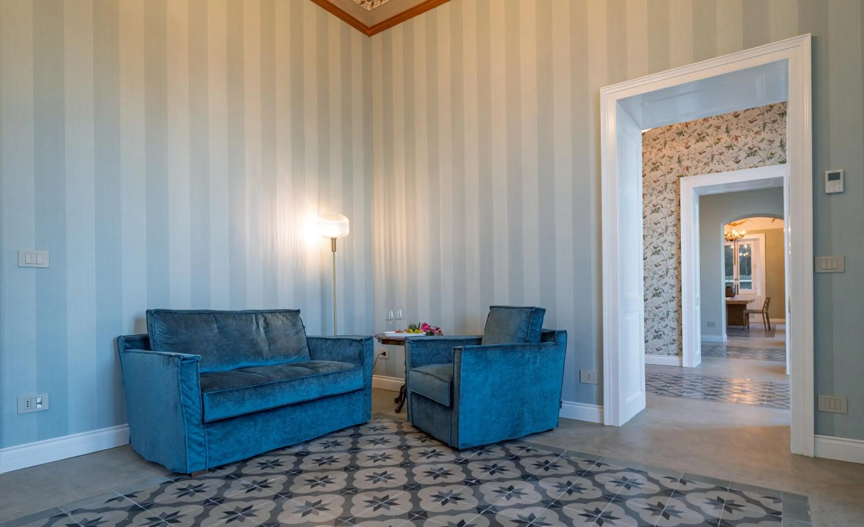 Communal lounge/ TV room in Villa Mabel Boutique Hotel