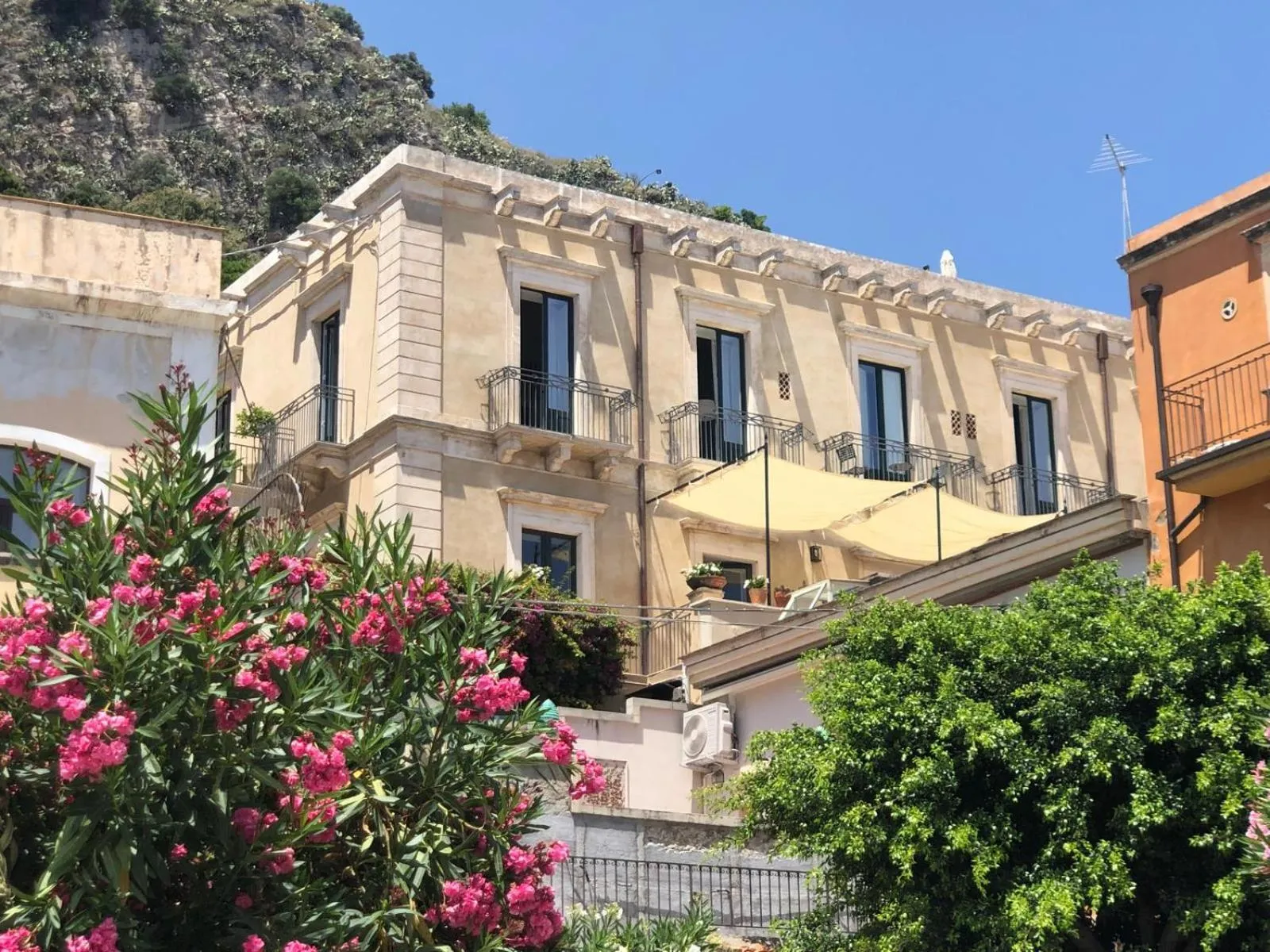 Property building in Villa Mabel Boutique Hotel