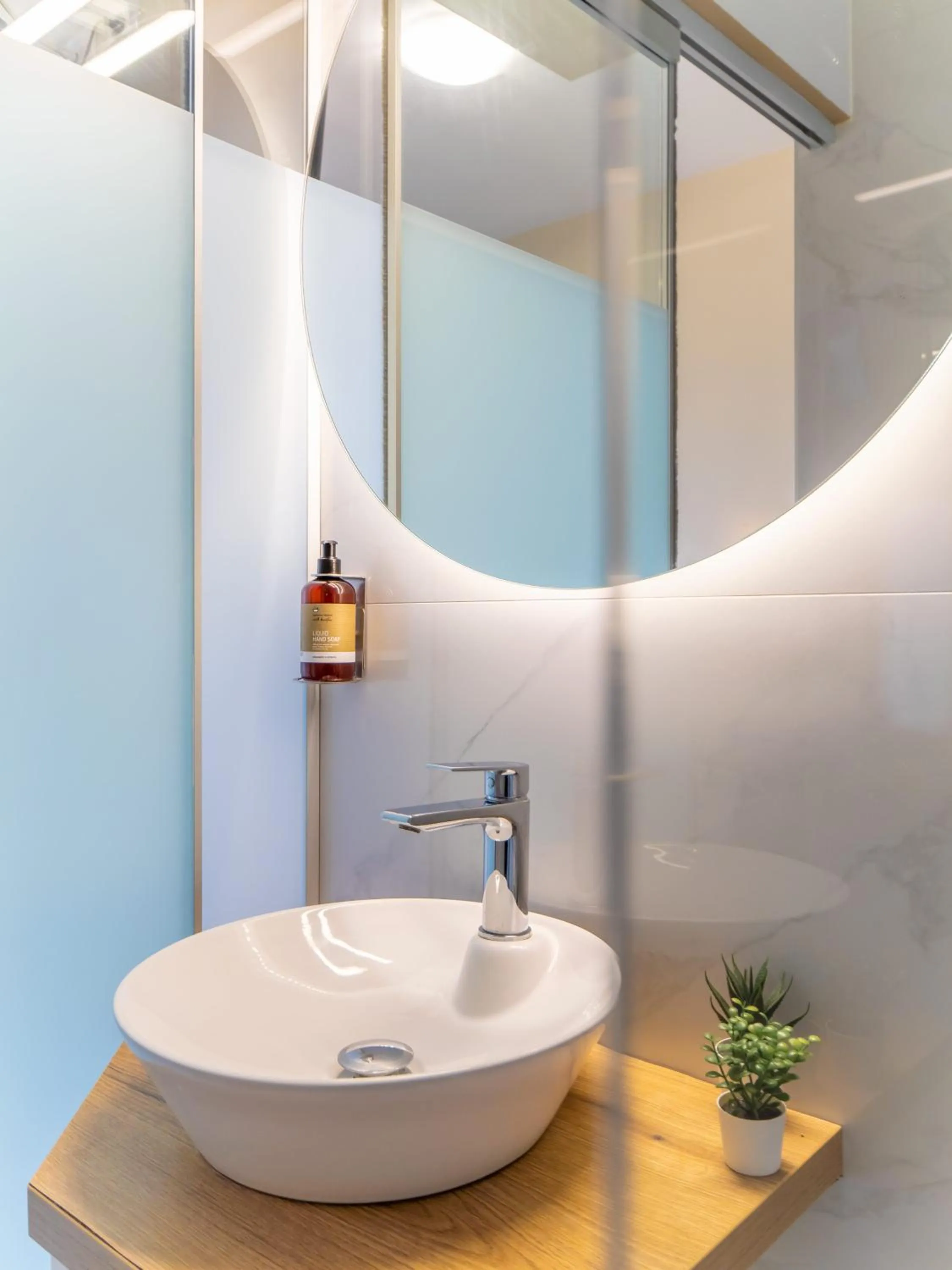 Shower in Sunset Hotel