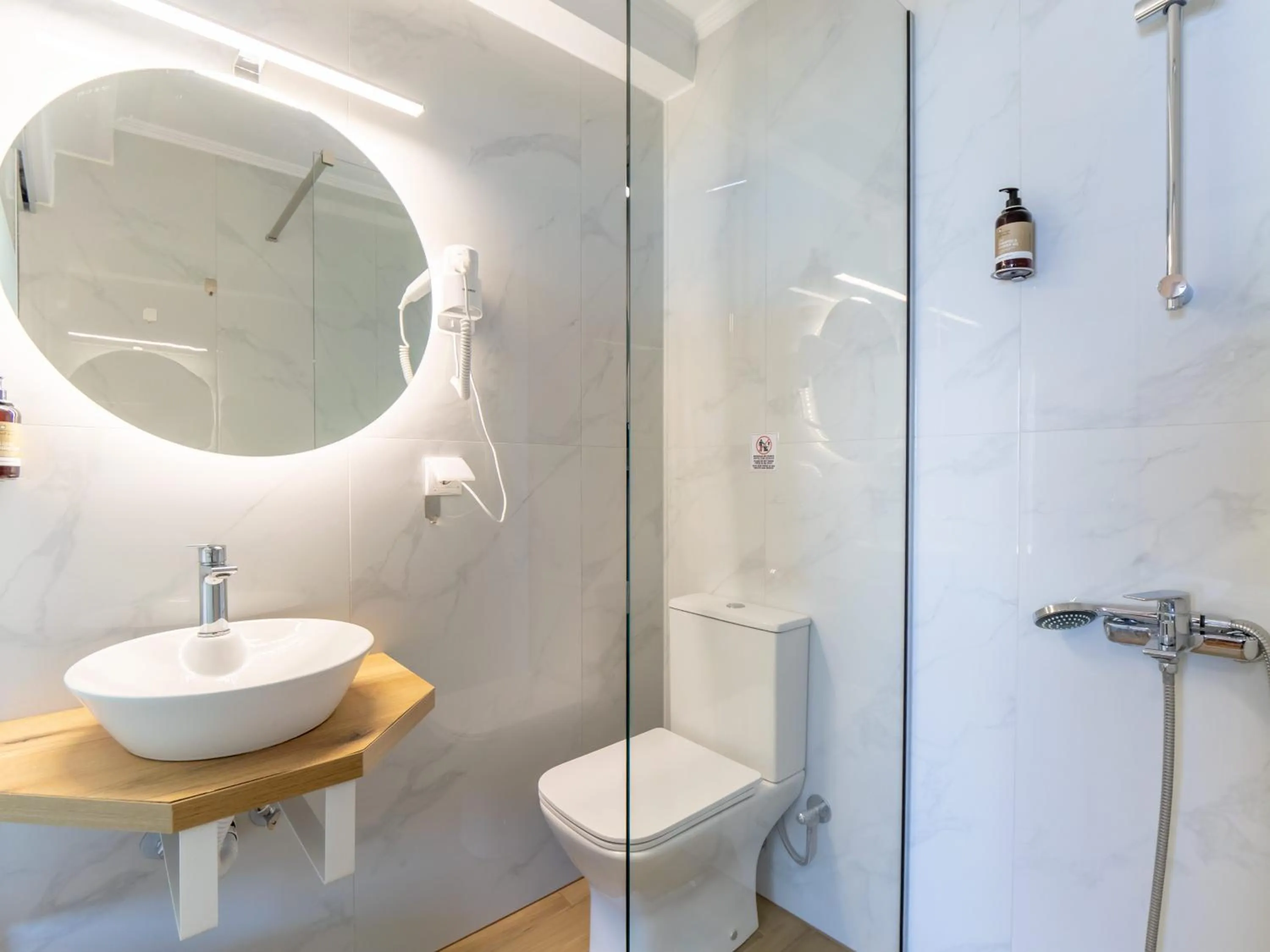 Shower in Sunset Hotel