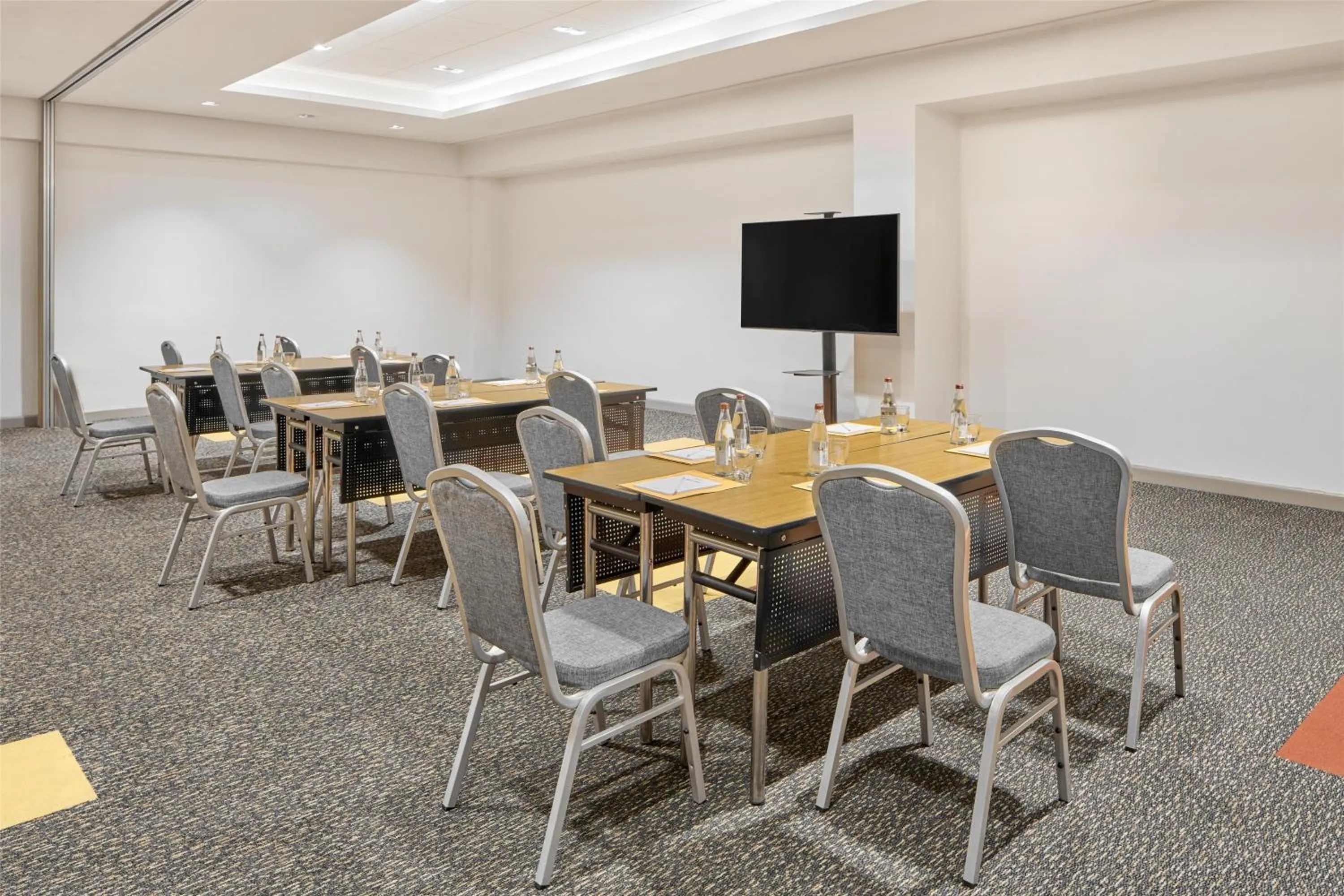 Meeting/conference room in Park Inn By Radisson Clark