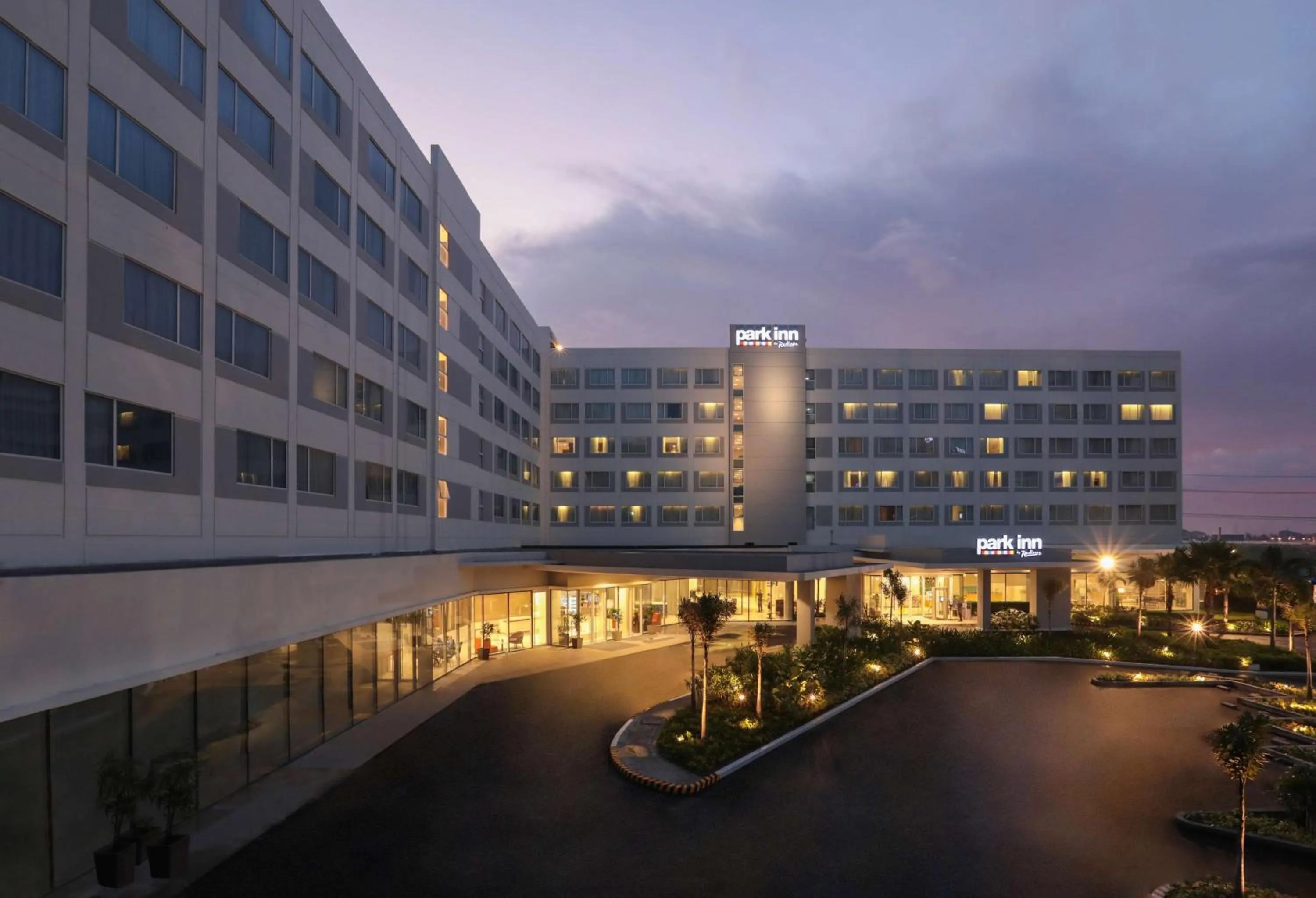 Property building in Park Inn By Radisson Clark