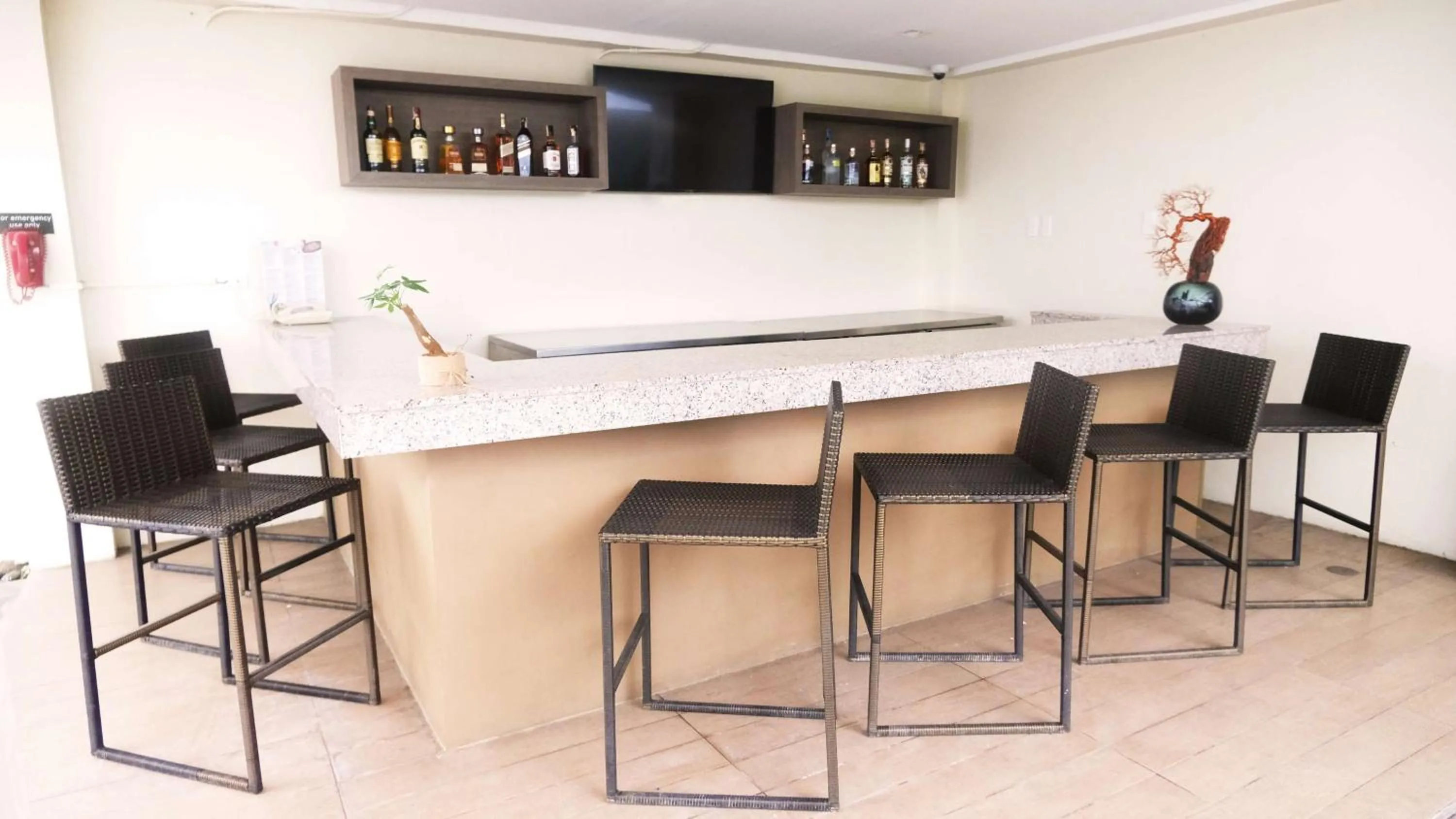 Lounge or bar in Park Inn By Radisson Clark