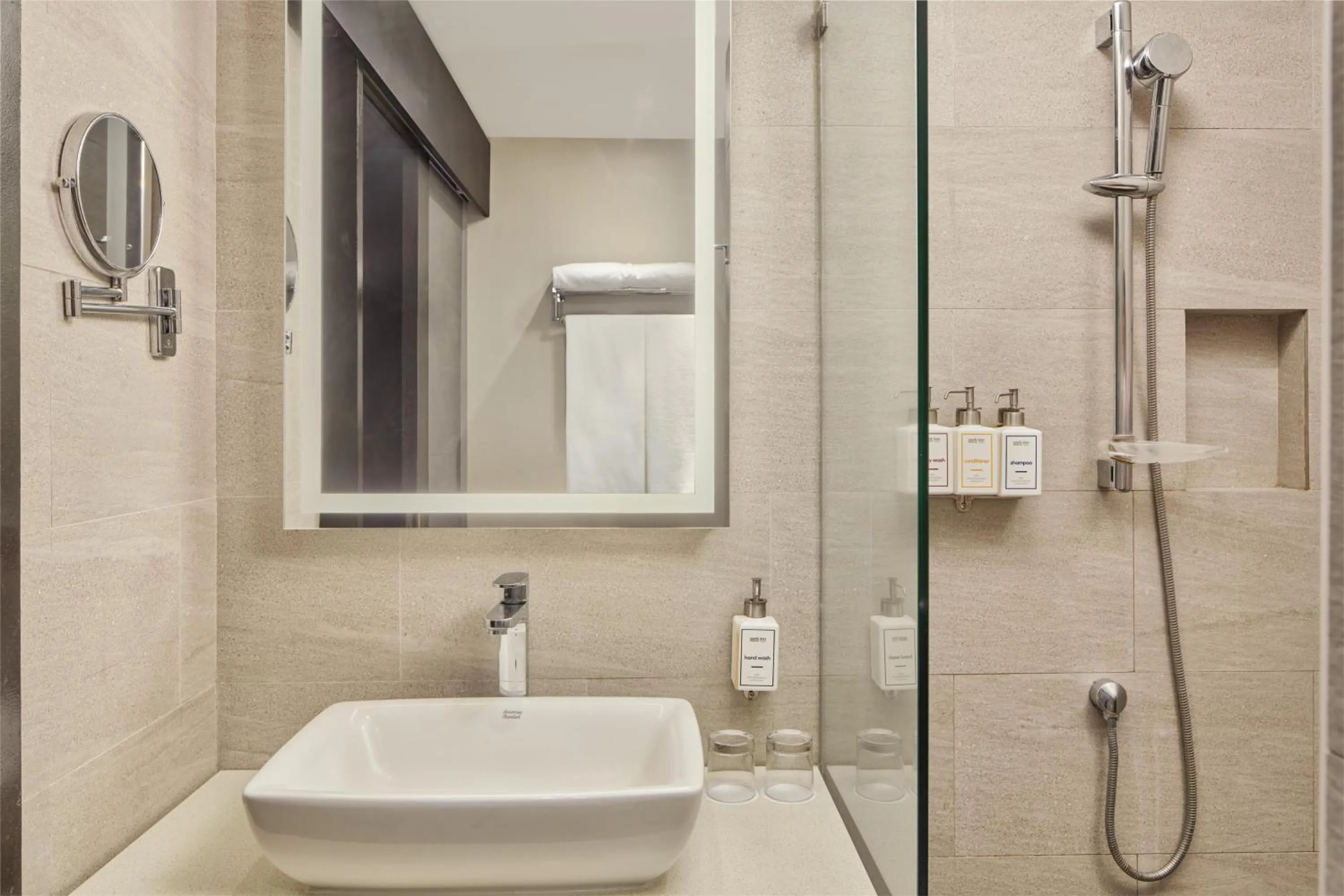 Bathroom in Park Inn By Radisson Clark