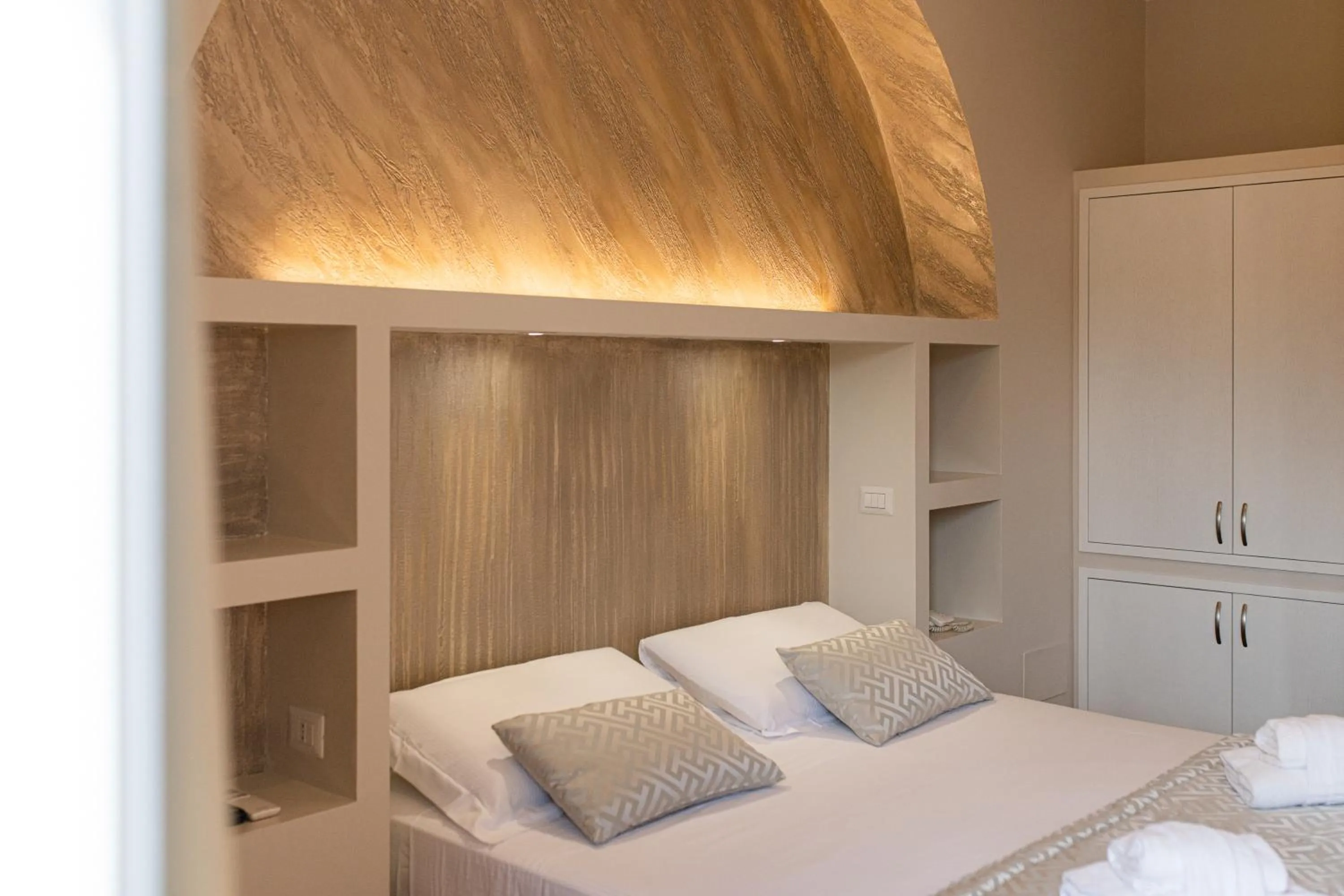 Bedroom, Bed in Top Floor Colosseo Guesthouse