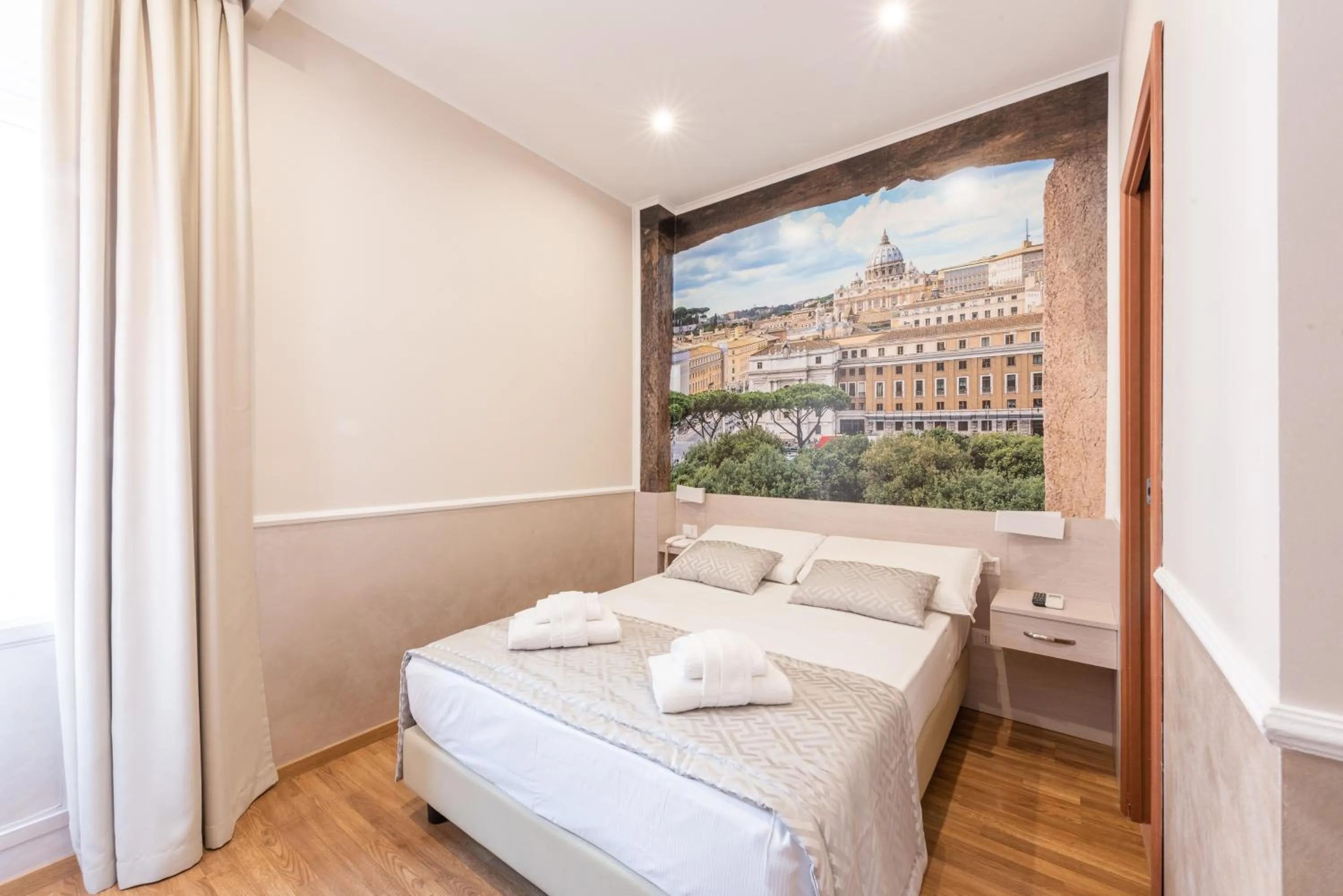 Photo of the whole room, Bed in Top Floor Colosseo Guesthouse