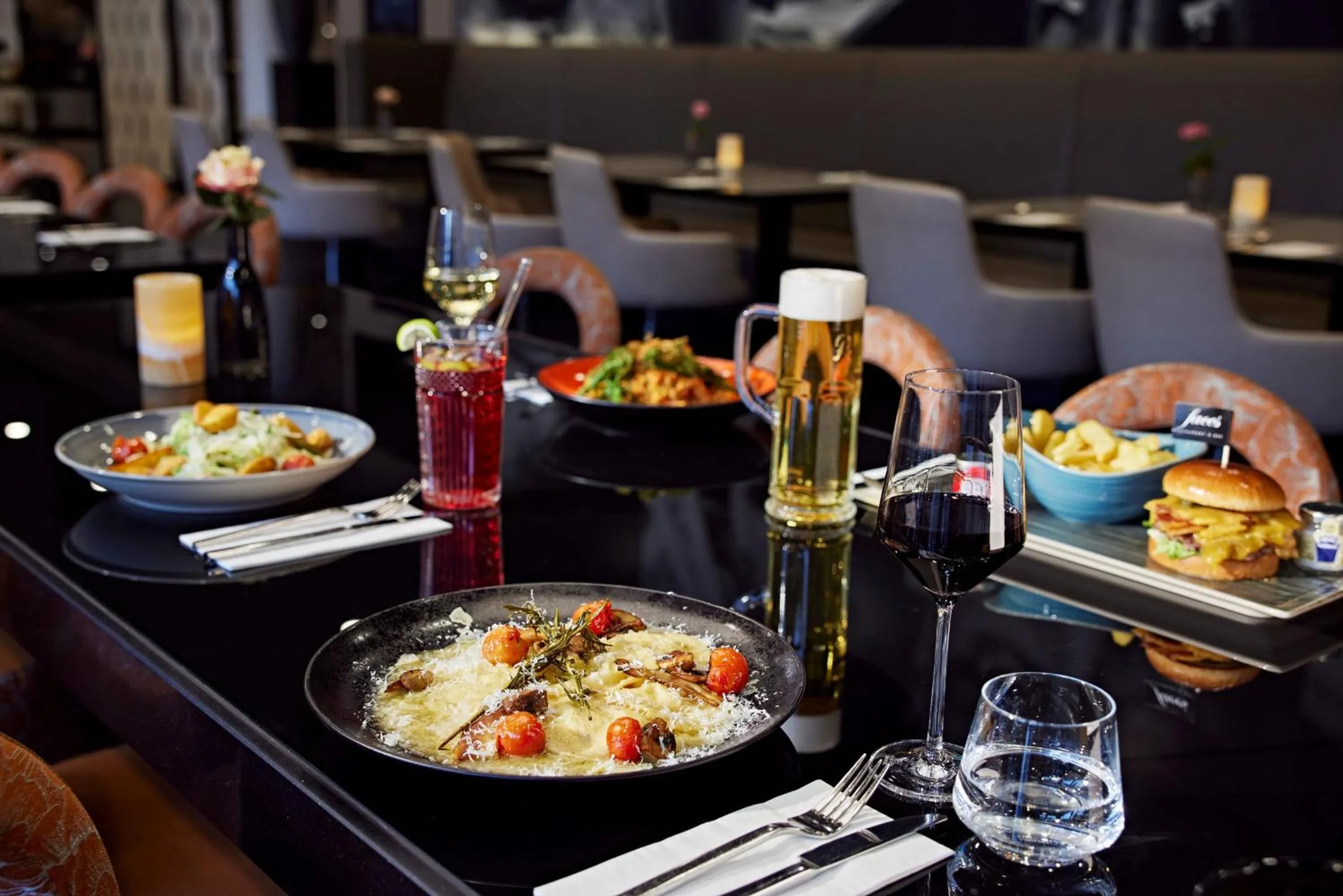 Restaurant/places to eat in LEGERE HOTEL Bielefeld