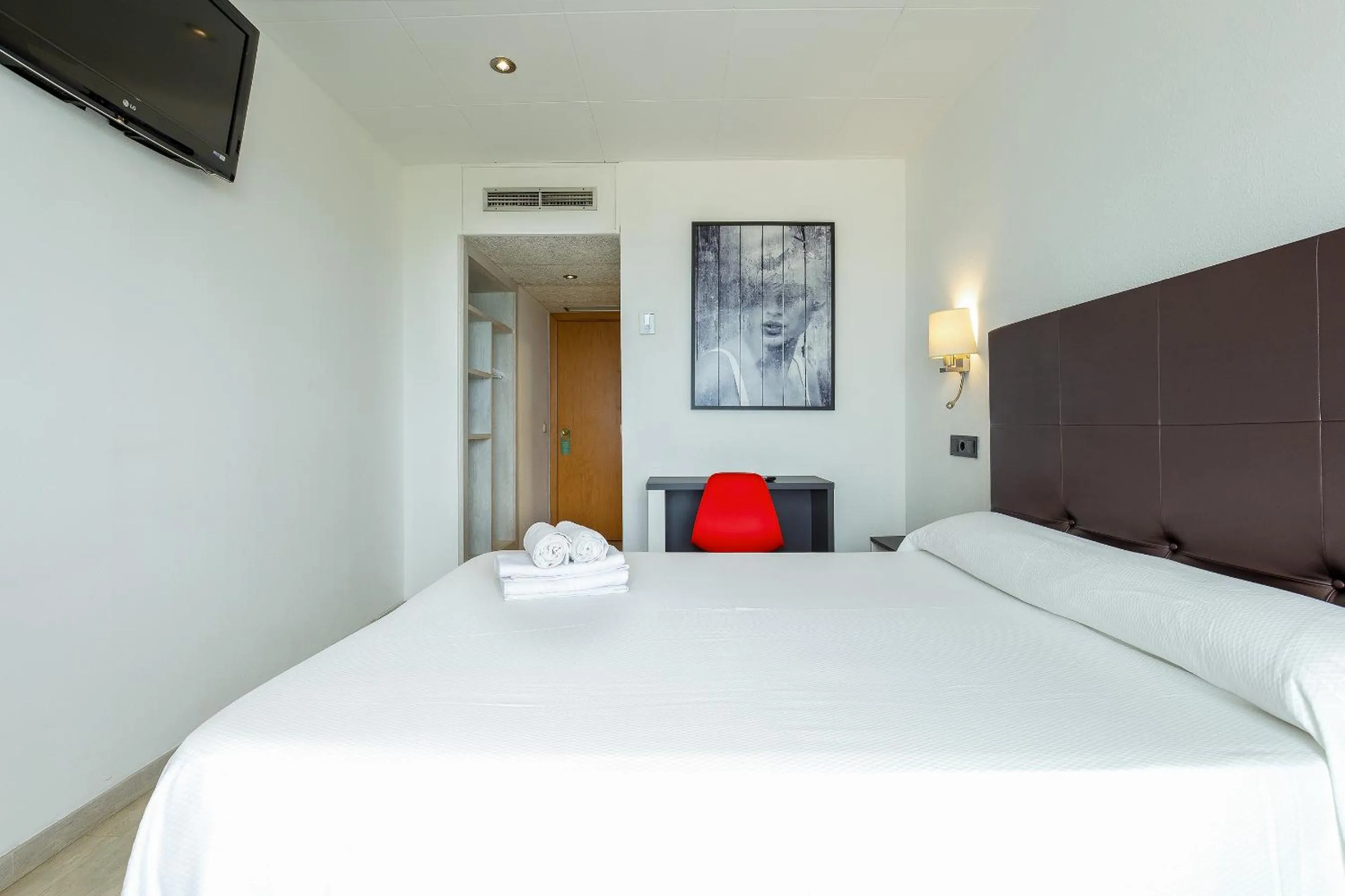 Photo of the whole room, Bed in Hotel Vela