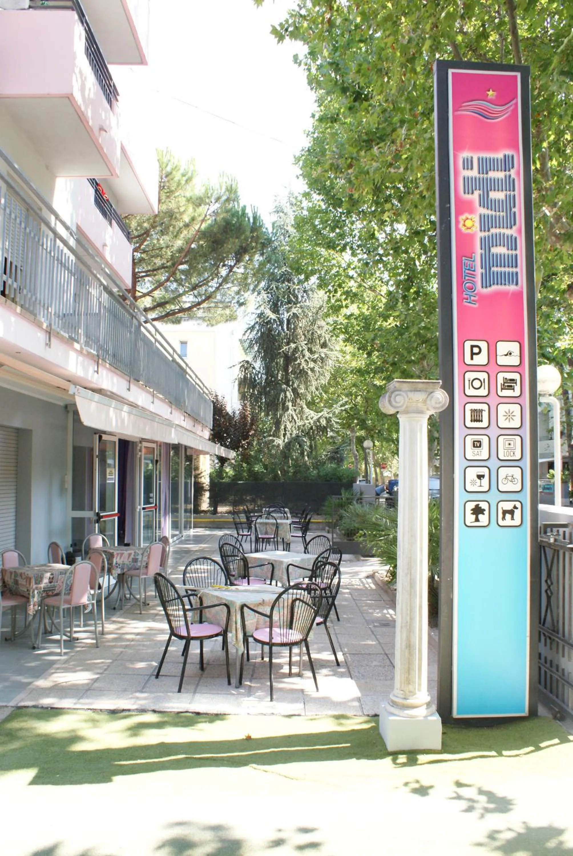 Hotel Midi