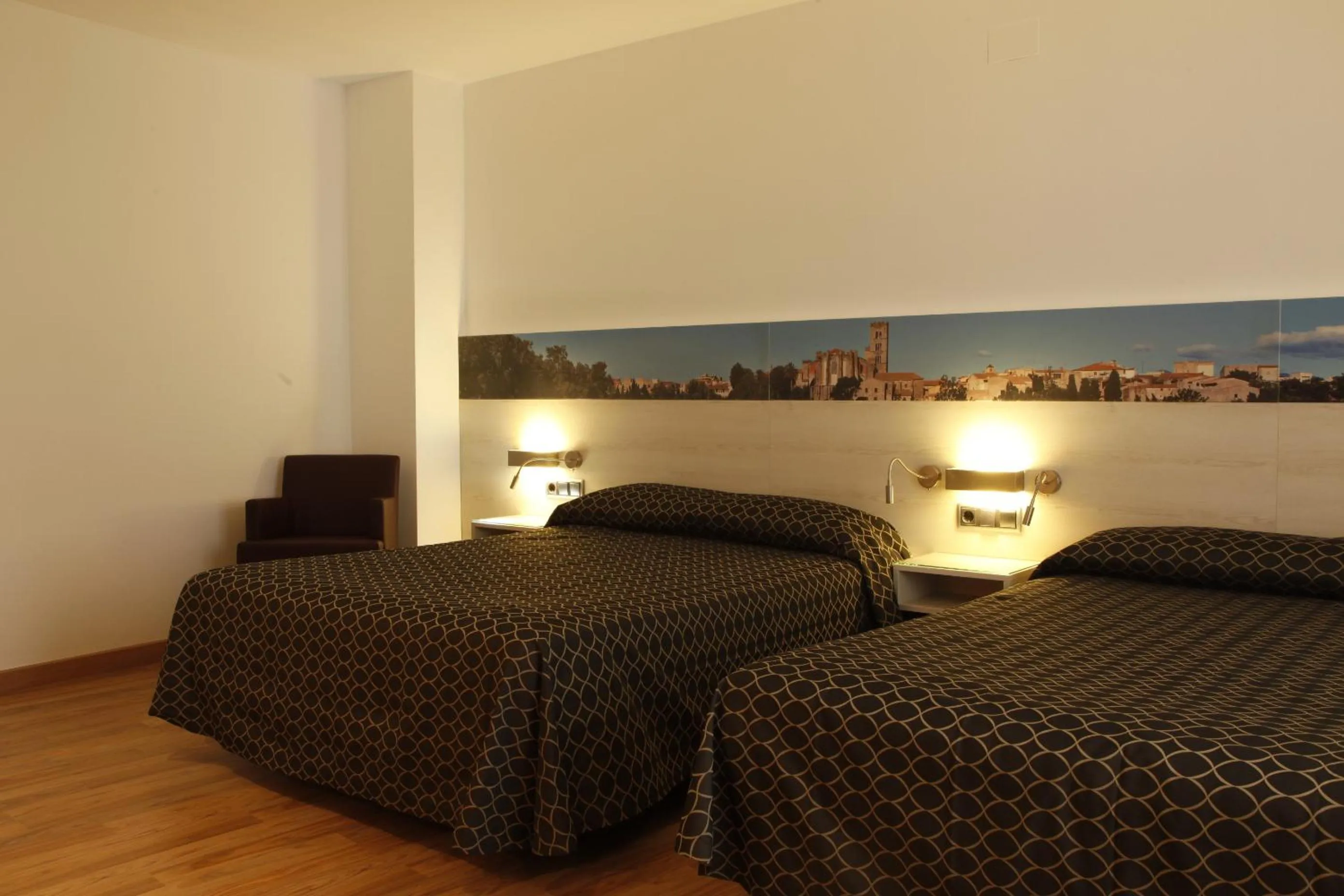 Photo of the whole room, Bed in Hotel Canet