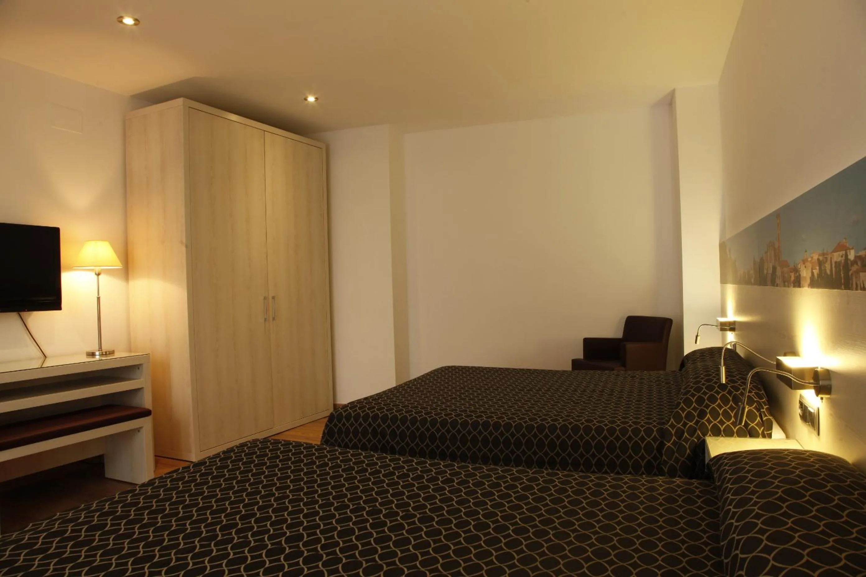 Photo of the whole room, Bed in Hotel Canet
