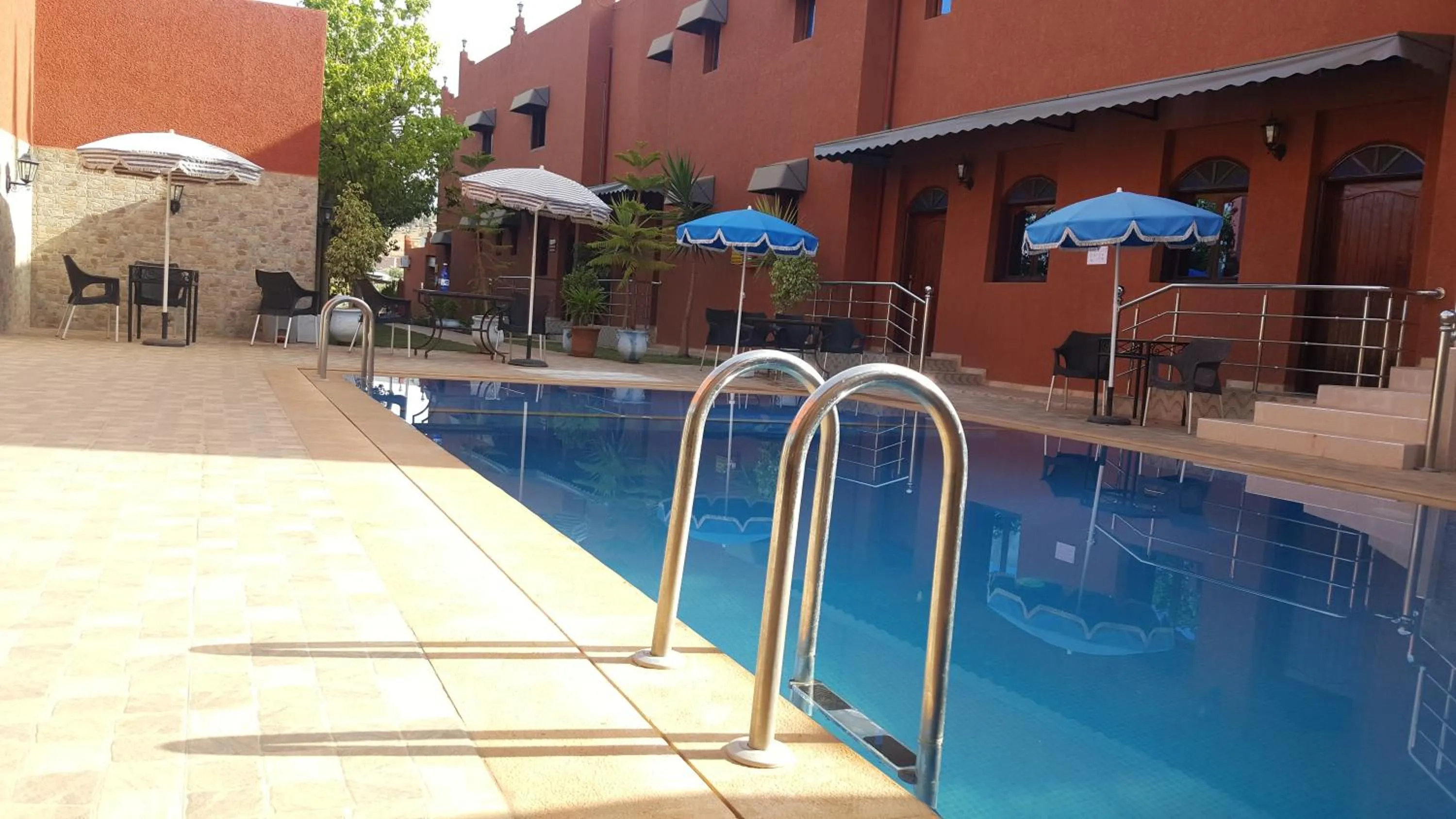 Swimming pool in Hôtel Ajil Cascades D'ouzoud