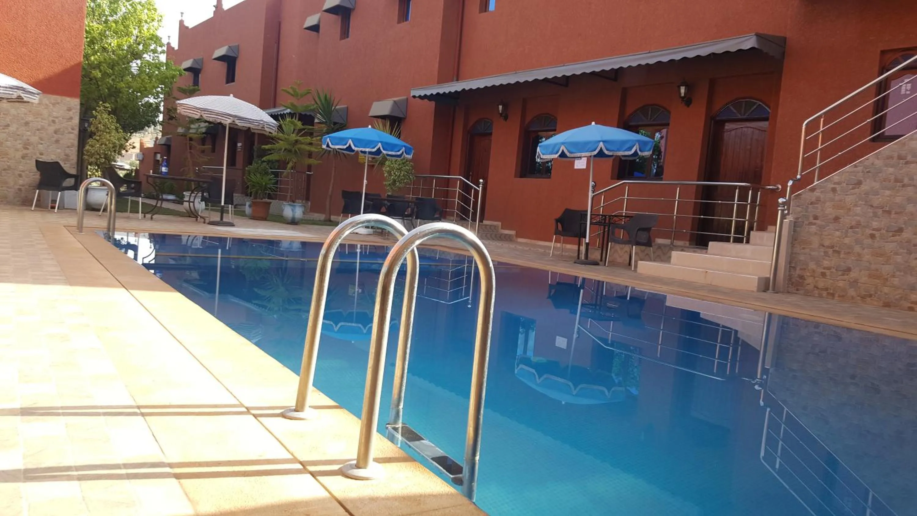 Swimming pool in Hôtel Ajil Cascades D'ouzoud