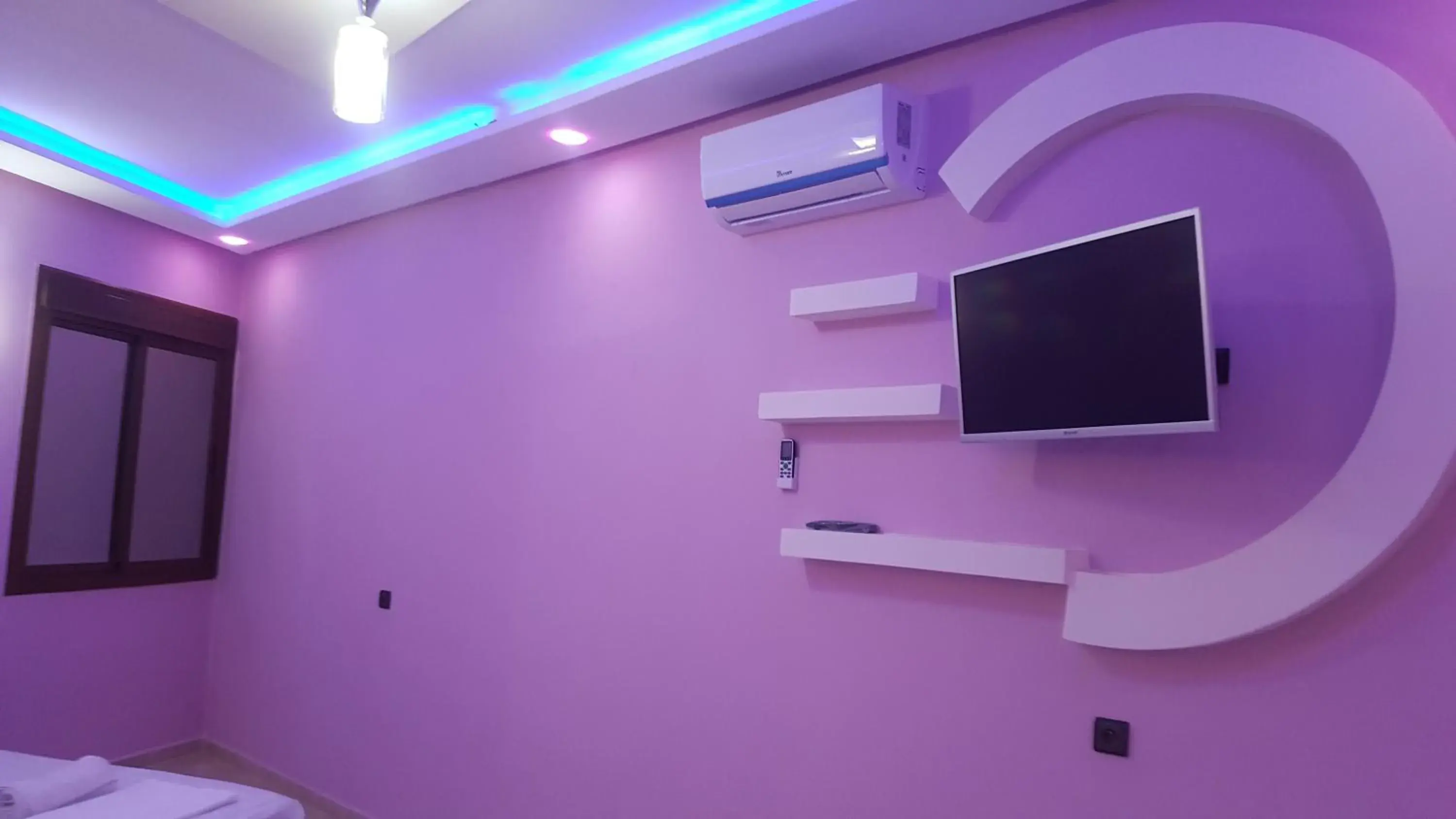 Twin Room with Pool View in Hôtel Ajil Cascades D'ouzoud Twin Room with Pool View in Hôtel Ajil Cascades D'ouzoud