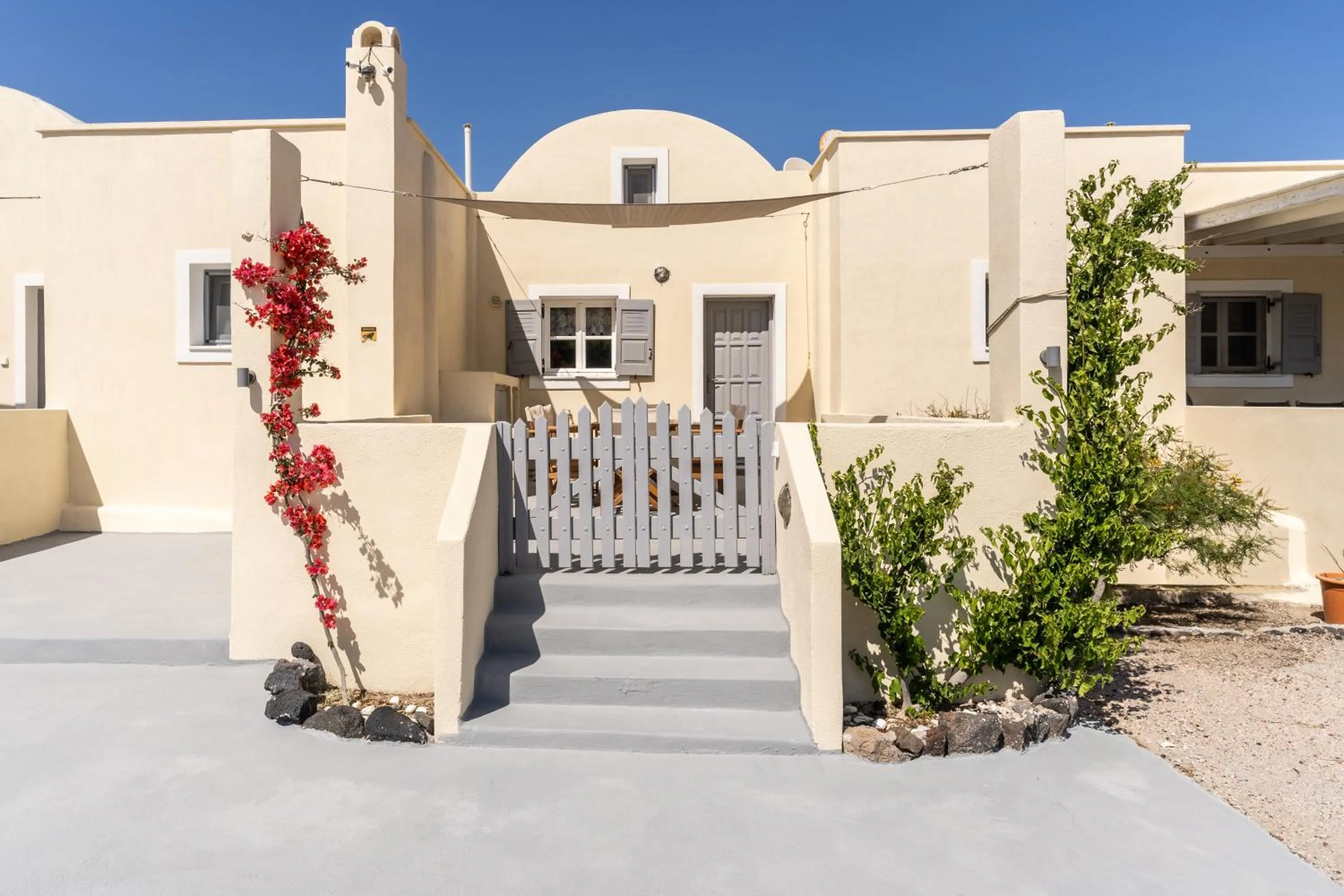 Property building in Ampelos Executive Houses