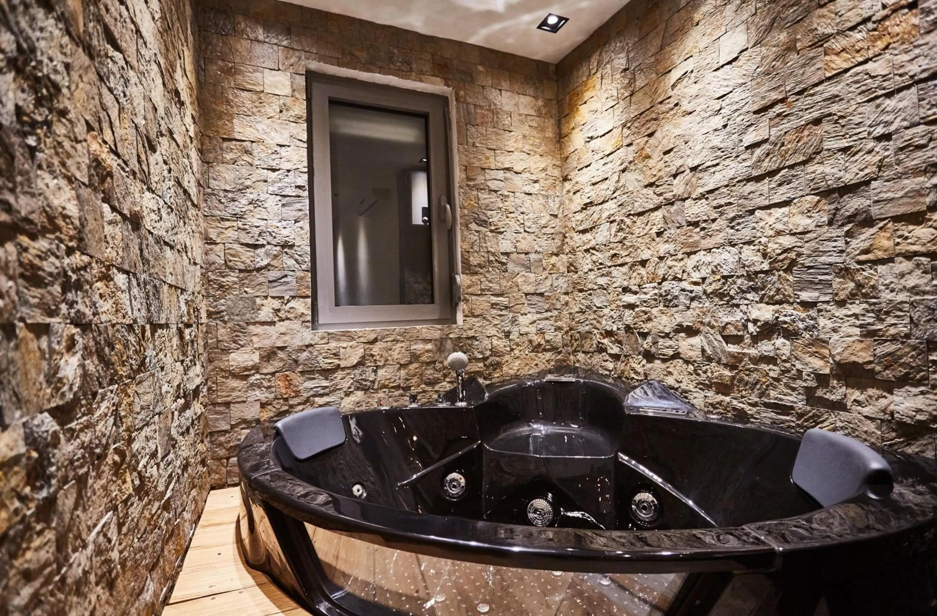 Spa and wellness centre/facilities in One Luxury Suites