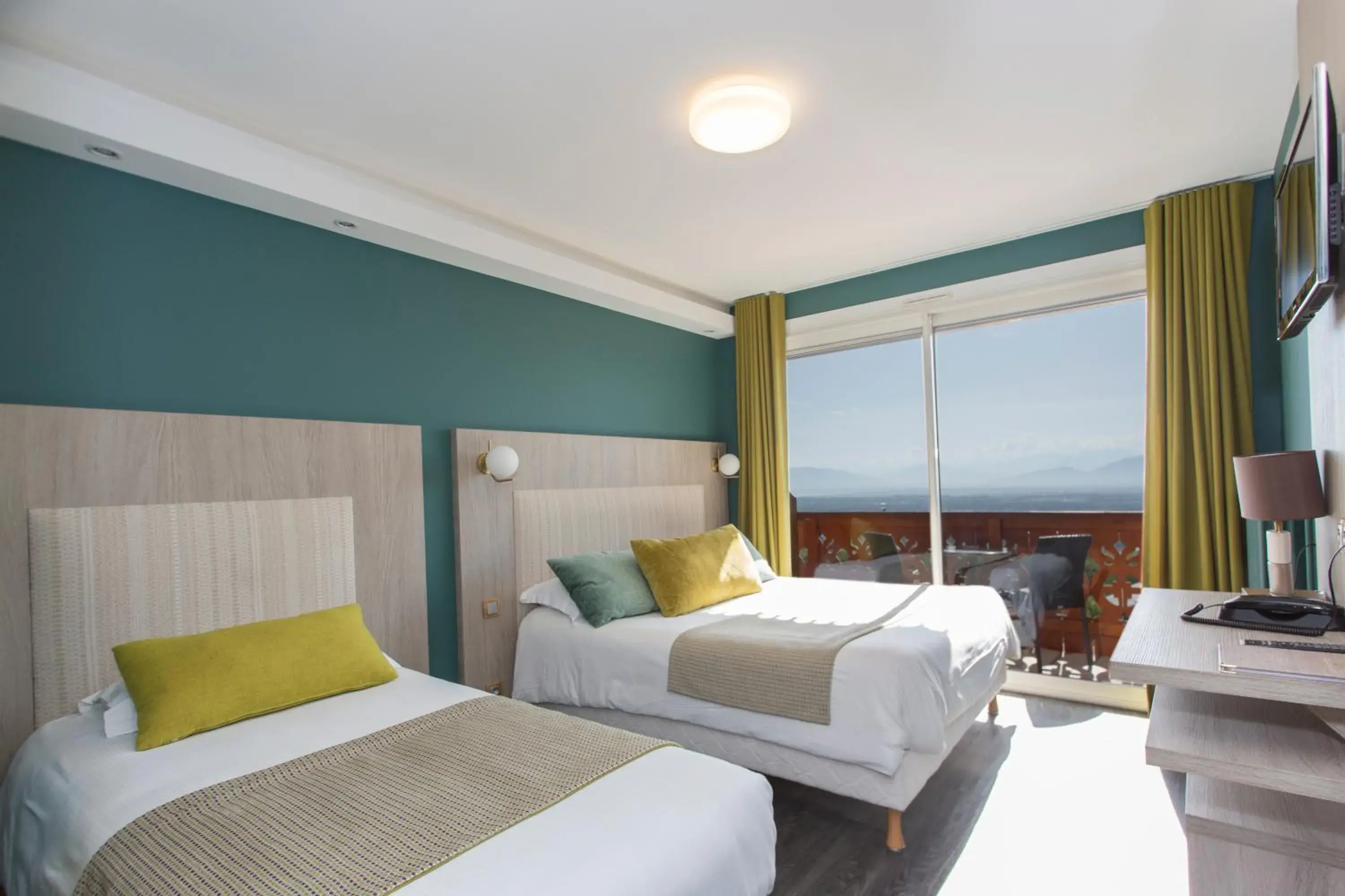 Twin Room in Hôtel-Restaurant Bois Joly Twin Room in Hôtel-Restaurant Bois Joly