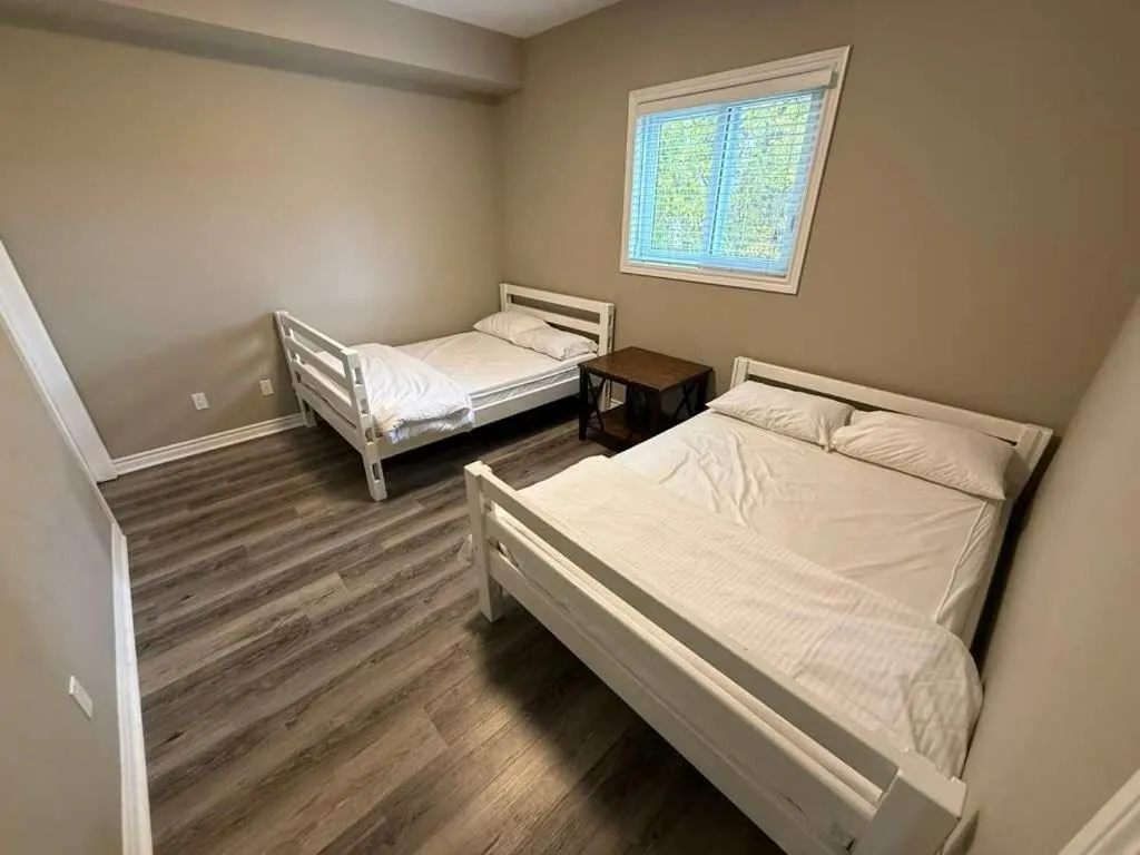 Bed in 5 Bedrooms, Mountain Views, Steps from Blue Mountain Village, Hot Tub, BBQ