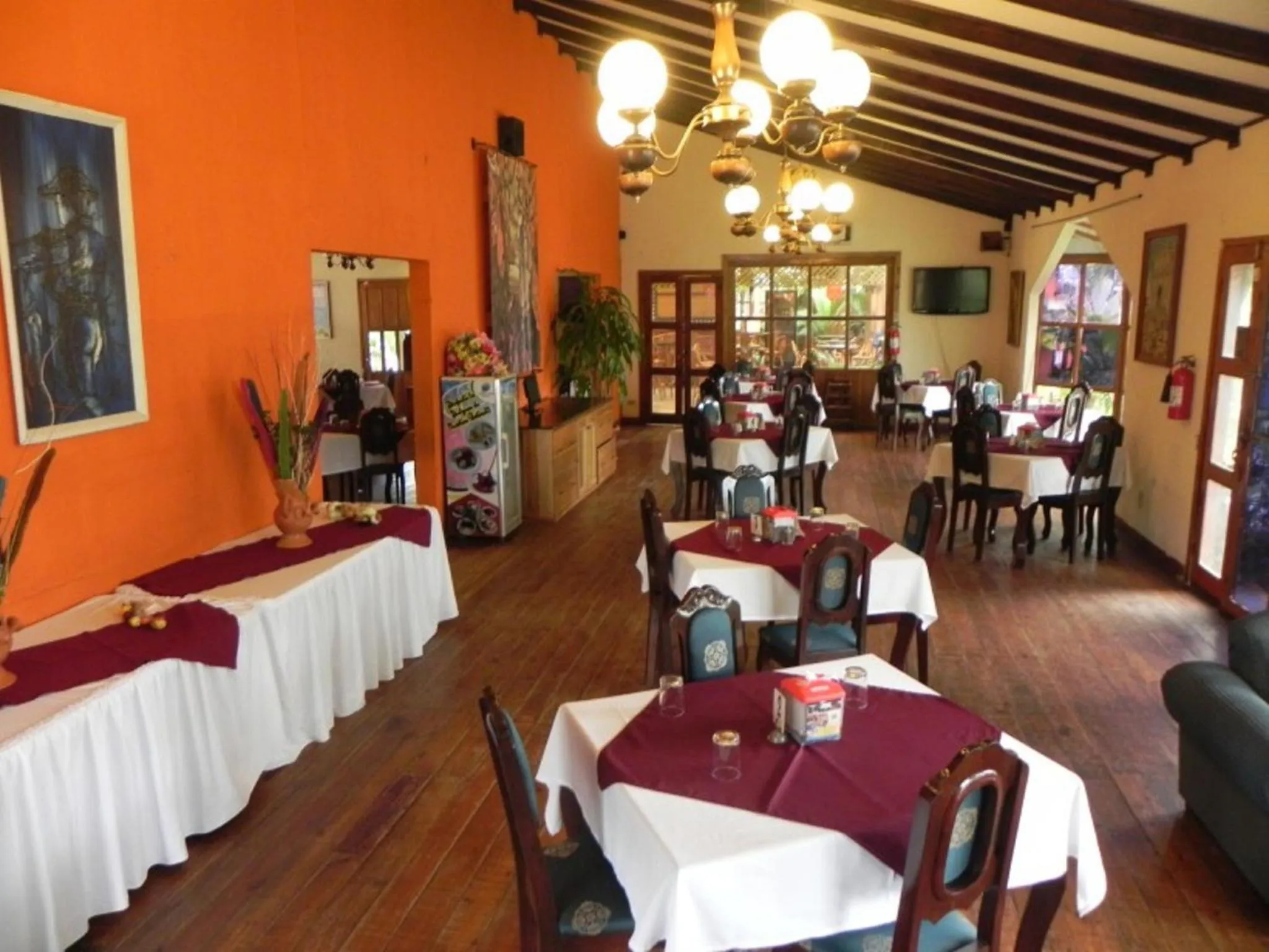 Restaurant/places to eat in Hotel Puerto Libre