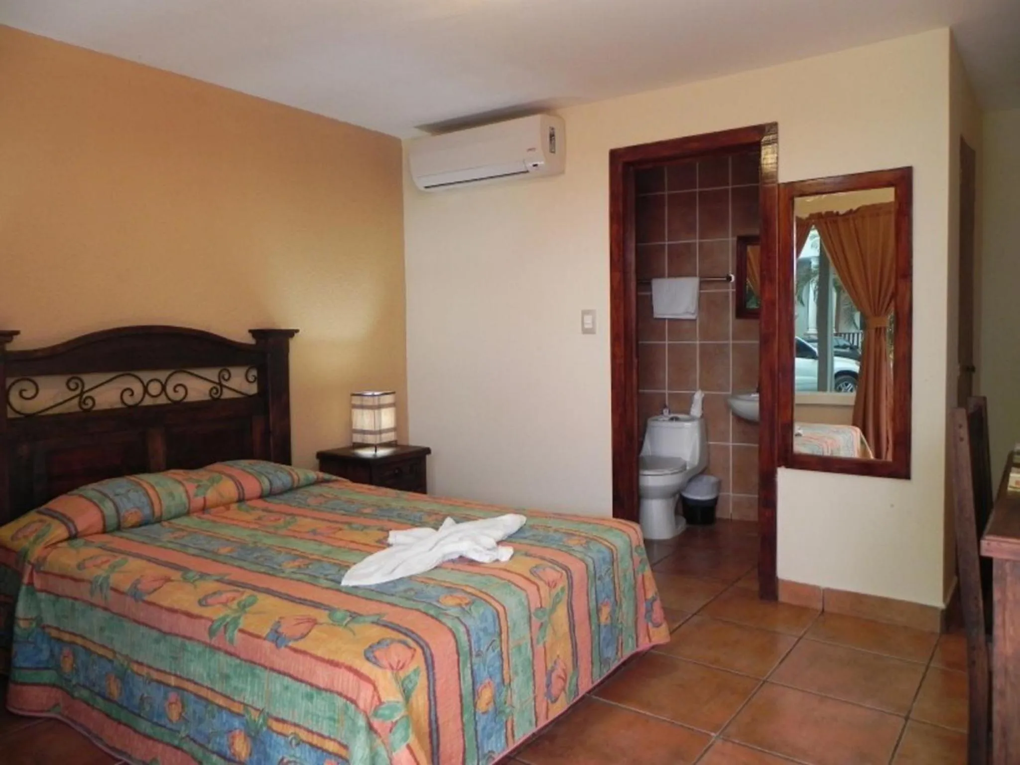 Photo of the whole room, Bed in Hotel Puerto Libre