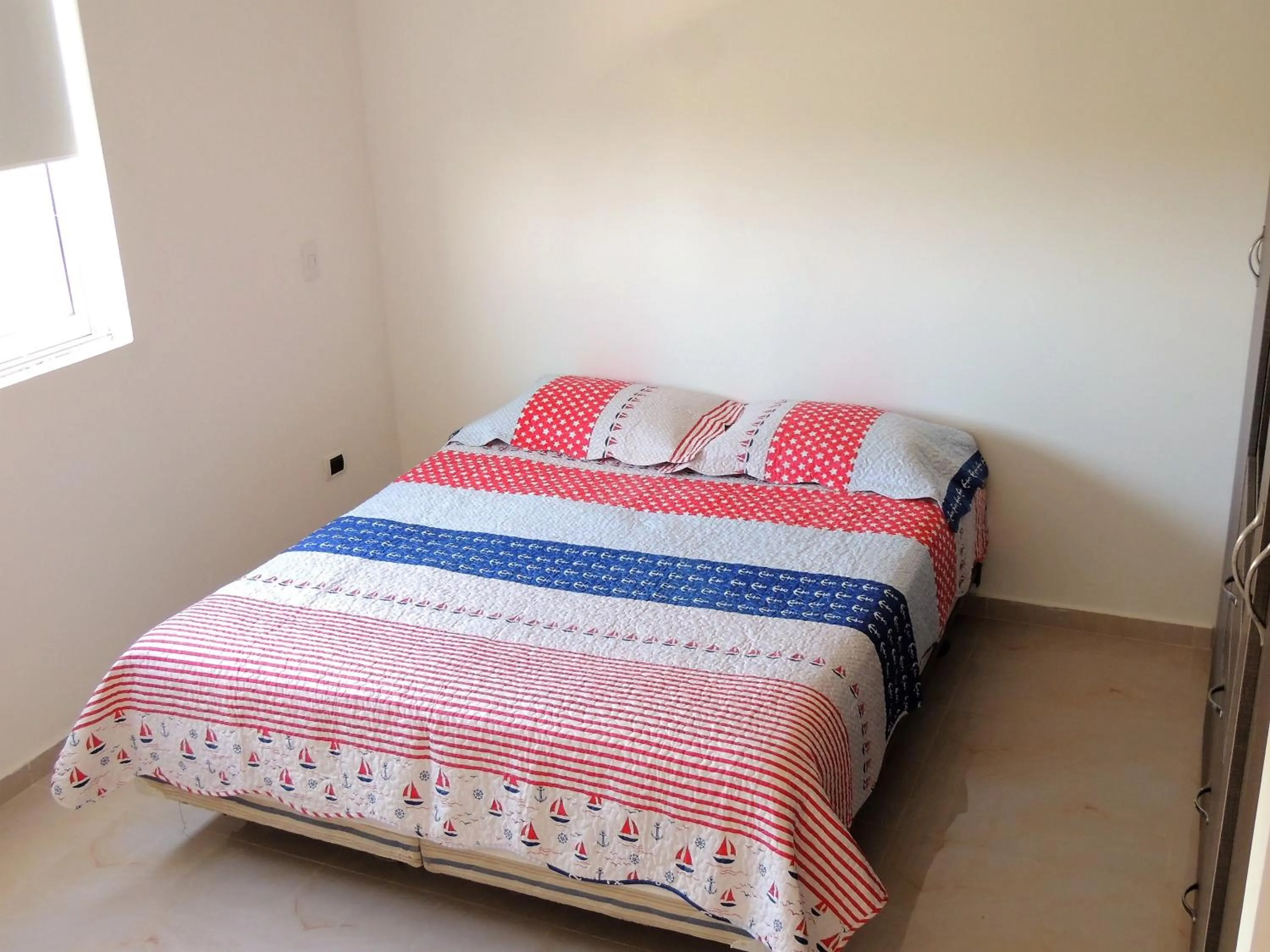 Photo of the whole room in Sea Colors Apartments